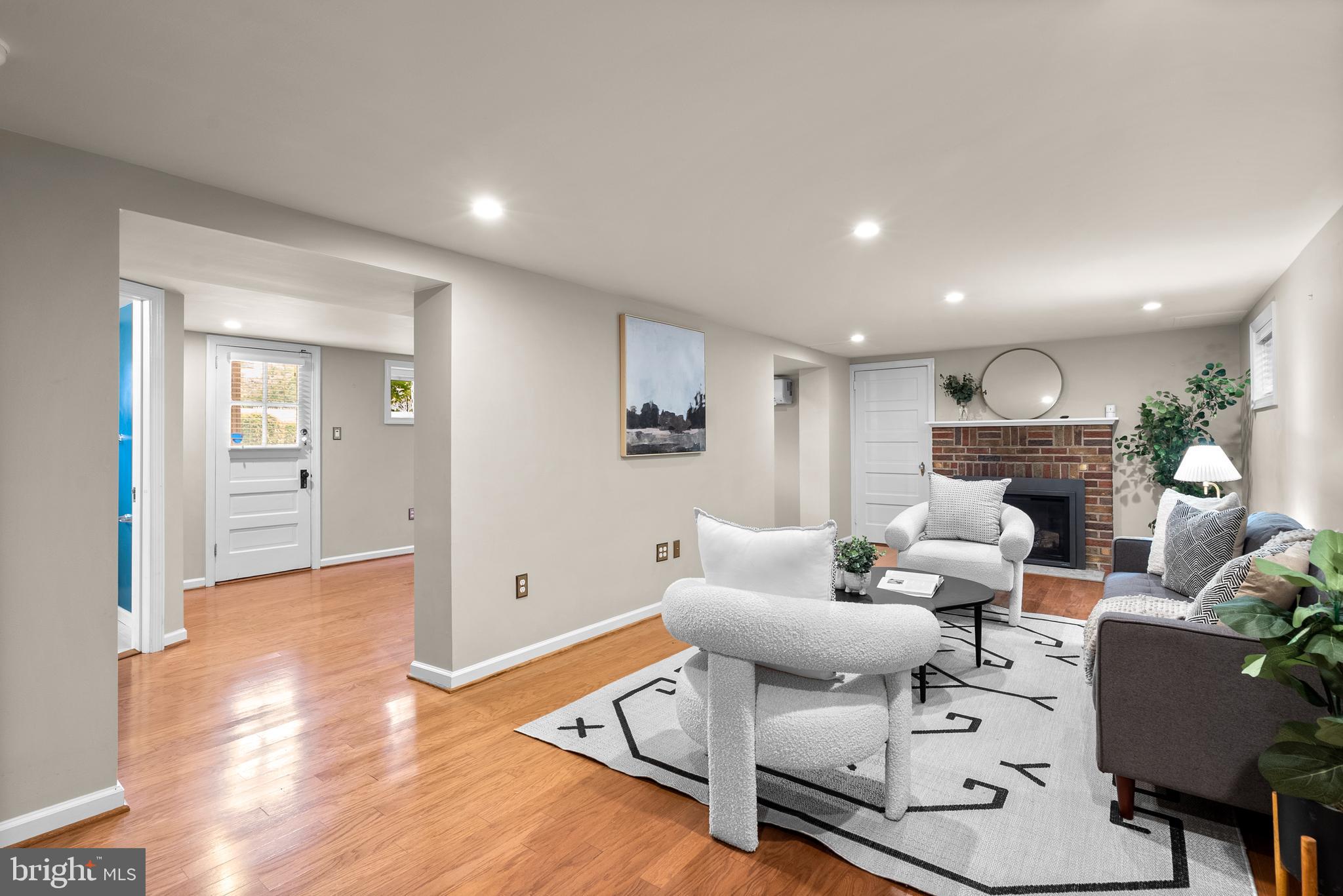 SOUTH WOODSIDE PARK - Residential