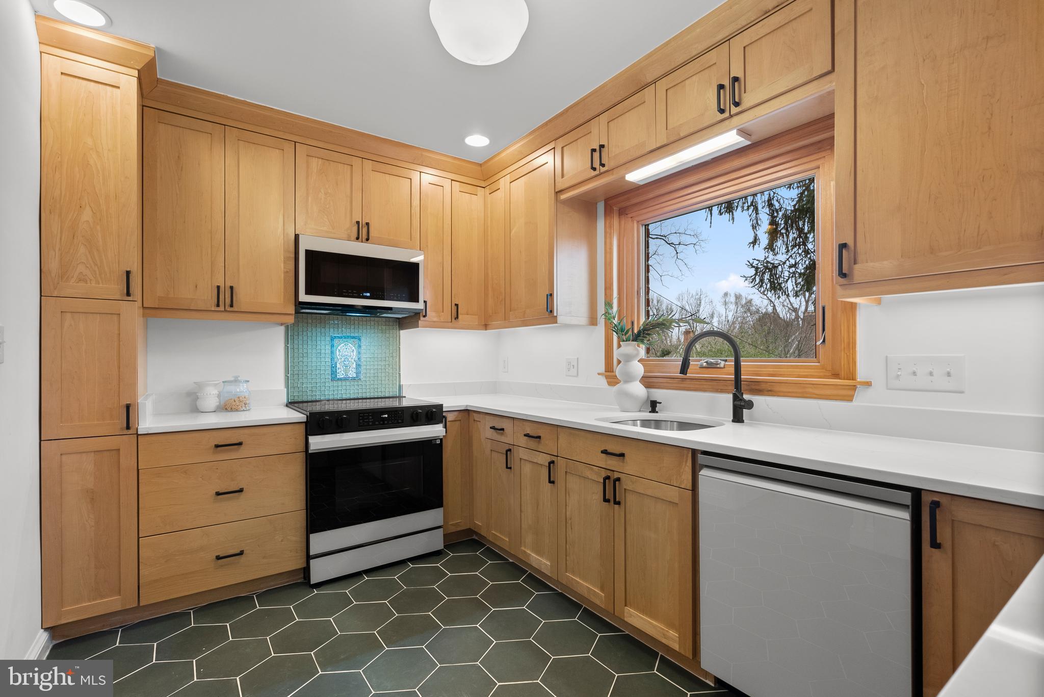 SOUTH WOODSIDE PARK - Residential