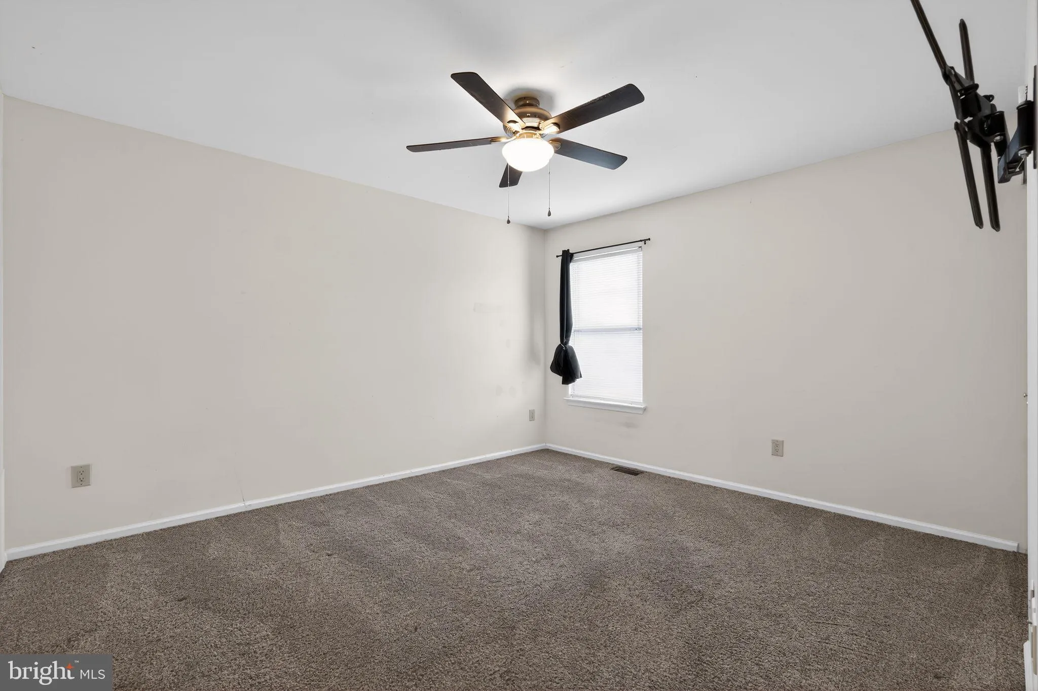 Mount Laurel, New Jersey 08054, United States, 3 Bedrooms Bedrooms, ,3 BathroomsBathrooms,Residential,Active,253627