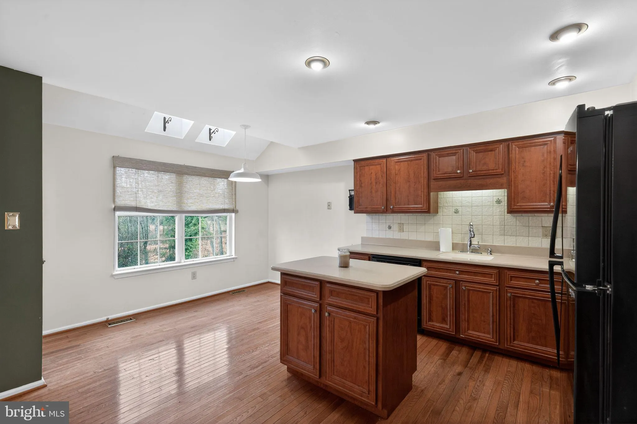 Mount Laurel, New Jersey 08054, United States, 3 Bedrooms Bedrooms, ,3 BathroomsBathrooms,Residential,Active,253627