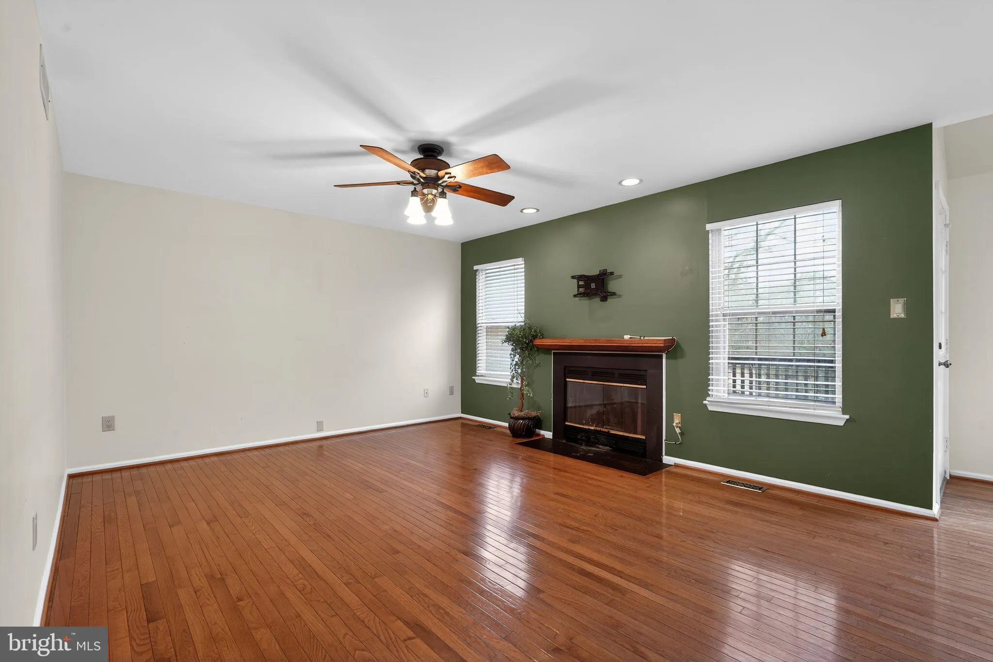 Mount Laurel, New Jersey 08054, United States, 3 Bedrooms Bedrooms, ,3 BathroomsBathrooms,Residential,Active,253627