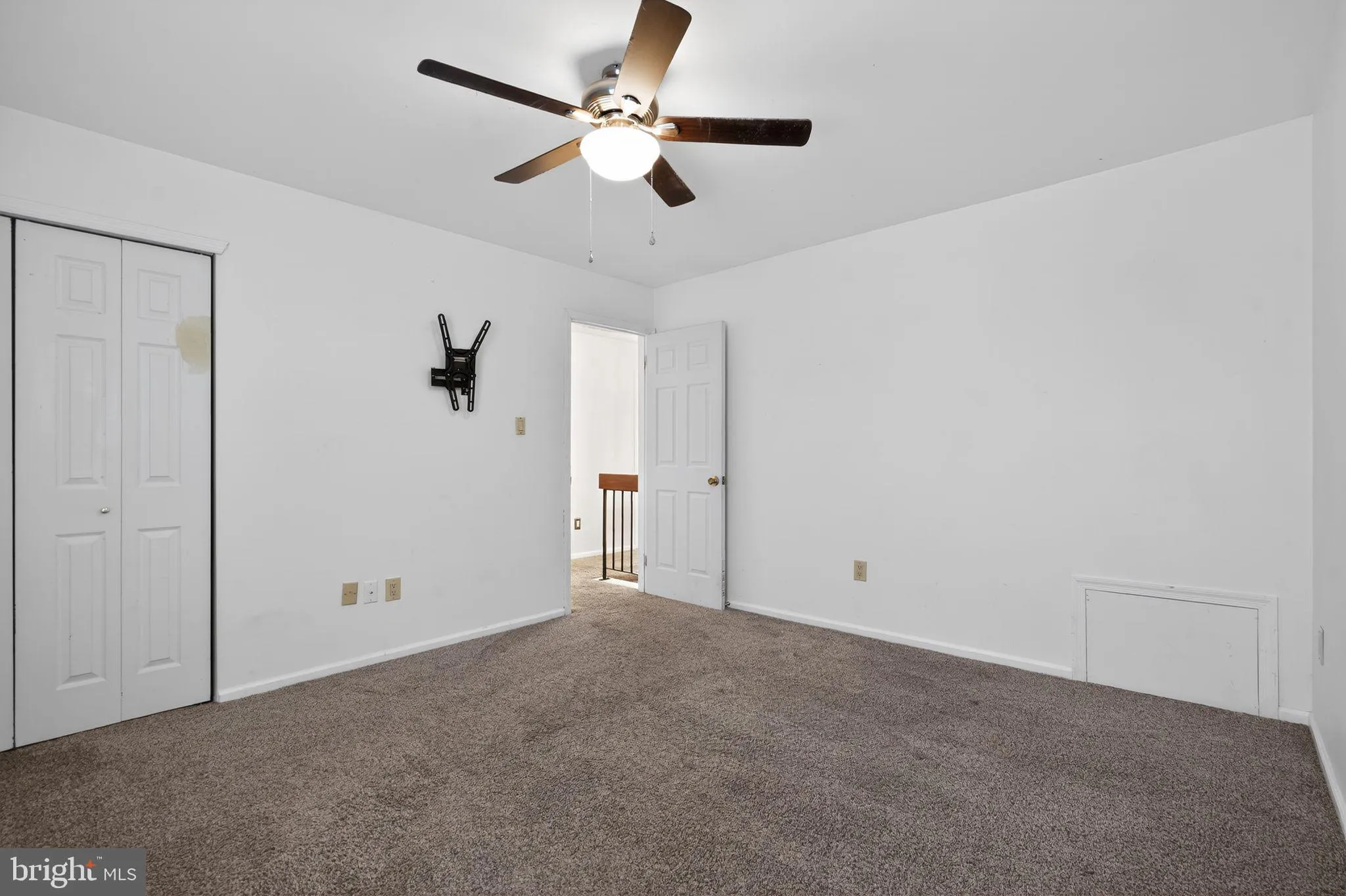 Mount Laurel, New Jersey 08054, United States, 3 Bedrooms Bedrooms, ,3 BathroomsBathrooms,Residential,Active,253627