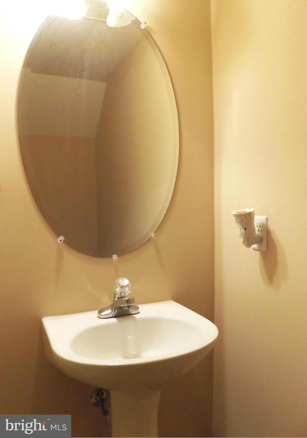 WESTVIEW CORPORATE CENTER - Residential