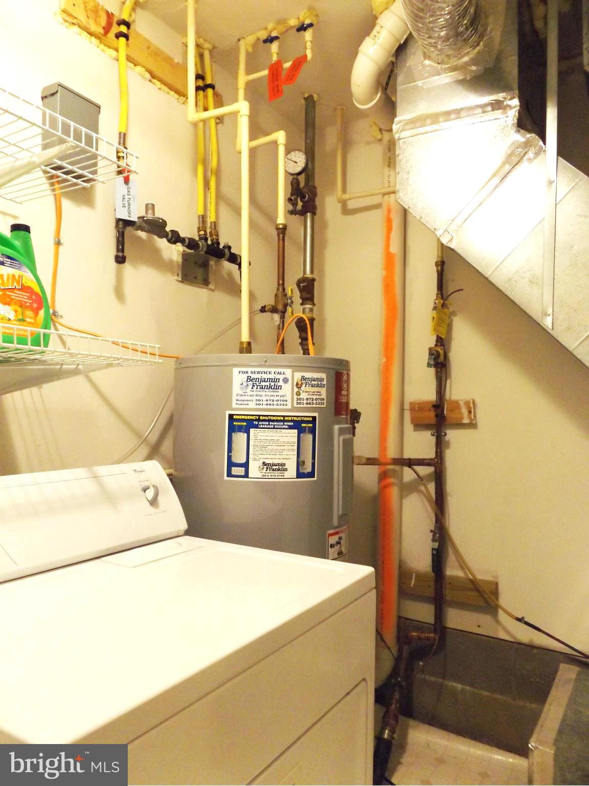 WESTVIEW CORPORATE CENTER - Residential