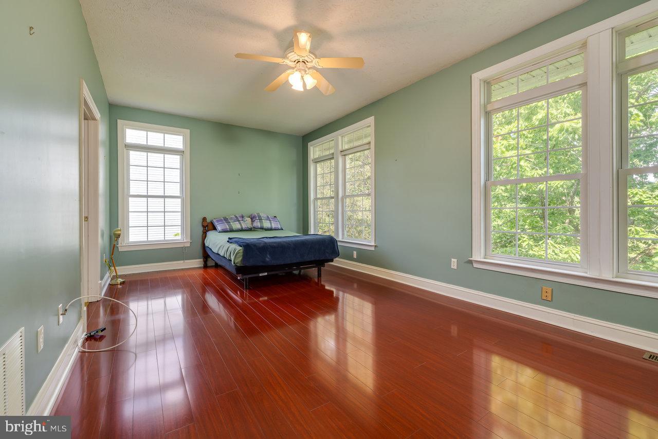 EDINBURG MANOR - Residential