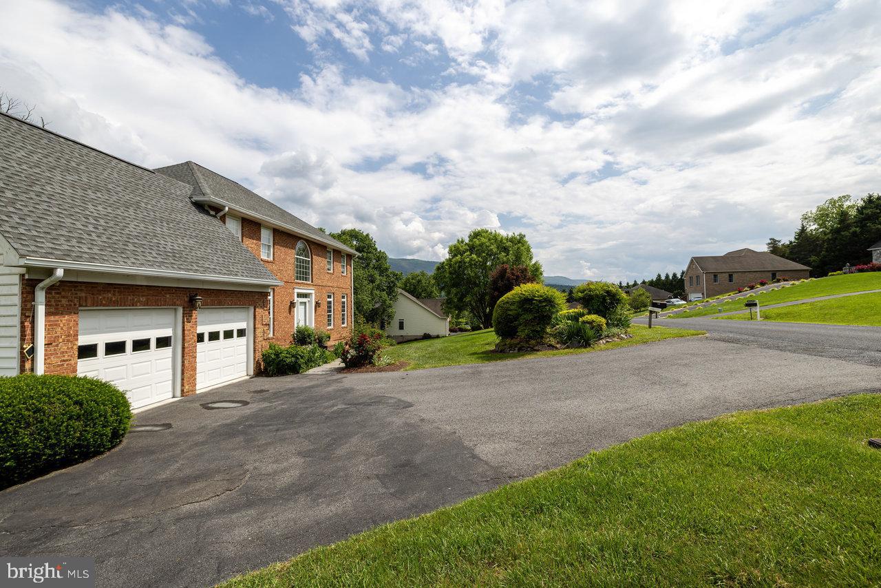 EDINBURG MANOR - Residential