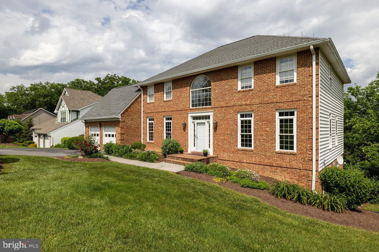 EDINBURG MANOR - Residential