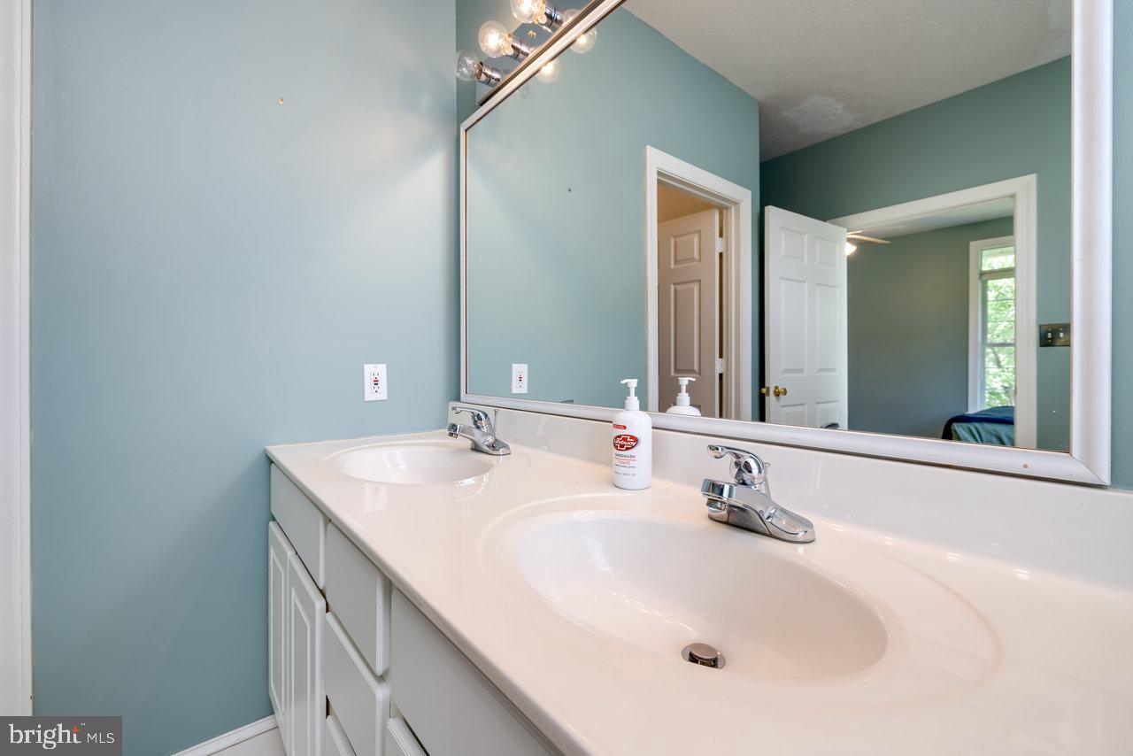 EDINBURG MANOR - Residential