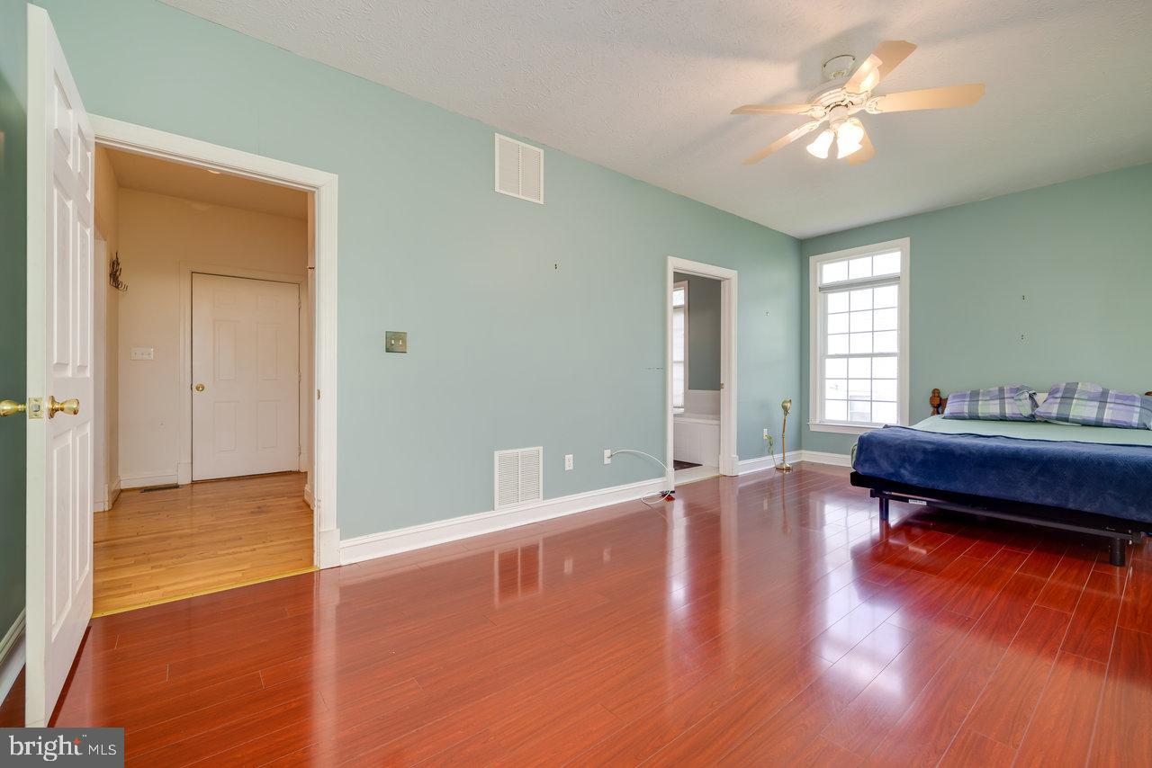 EDINBURG MANOR - Residential