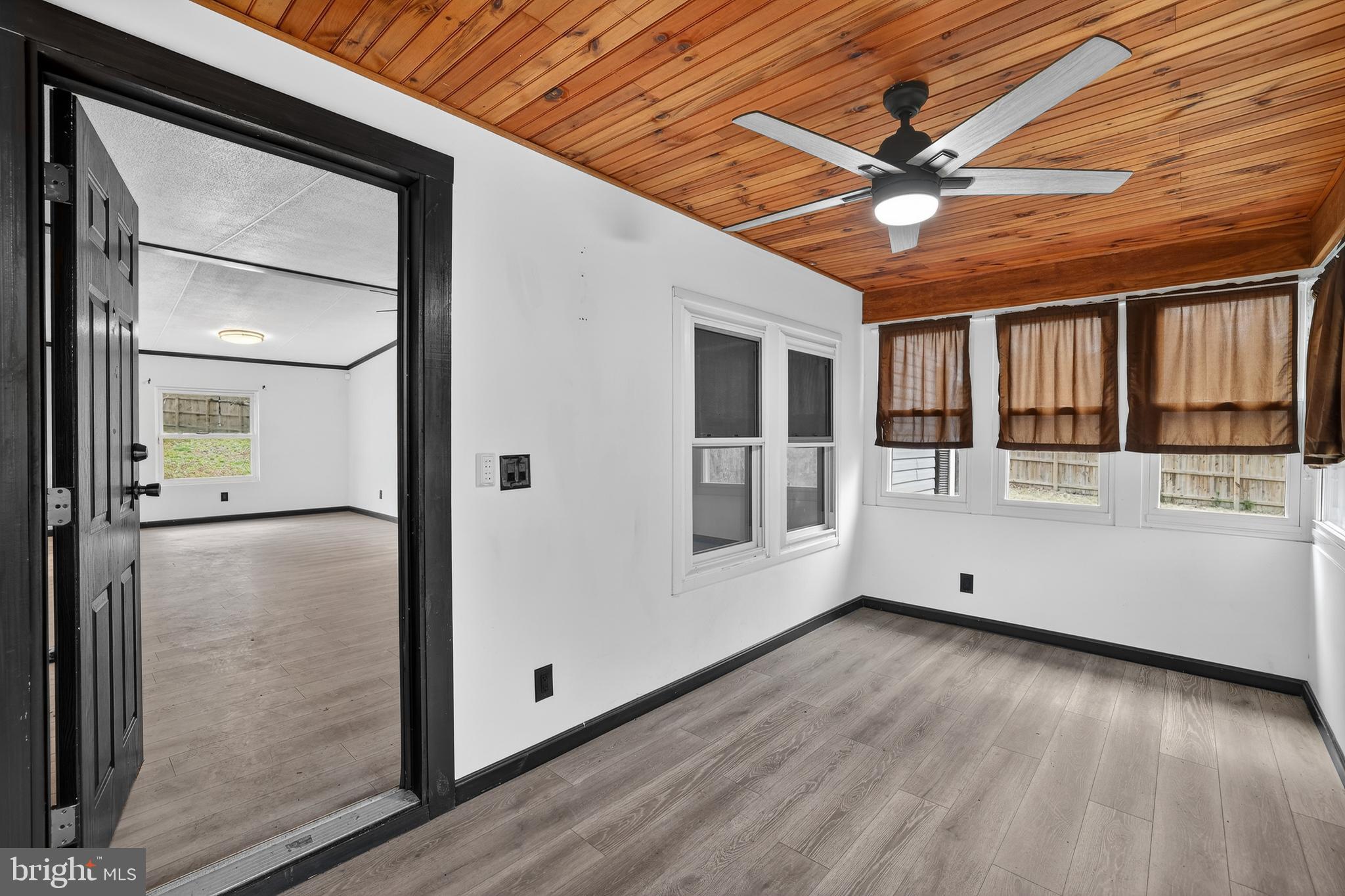 RIVER'S EDGE - Residential