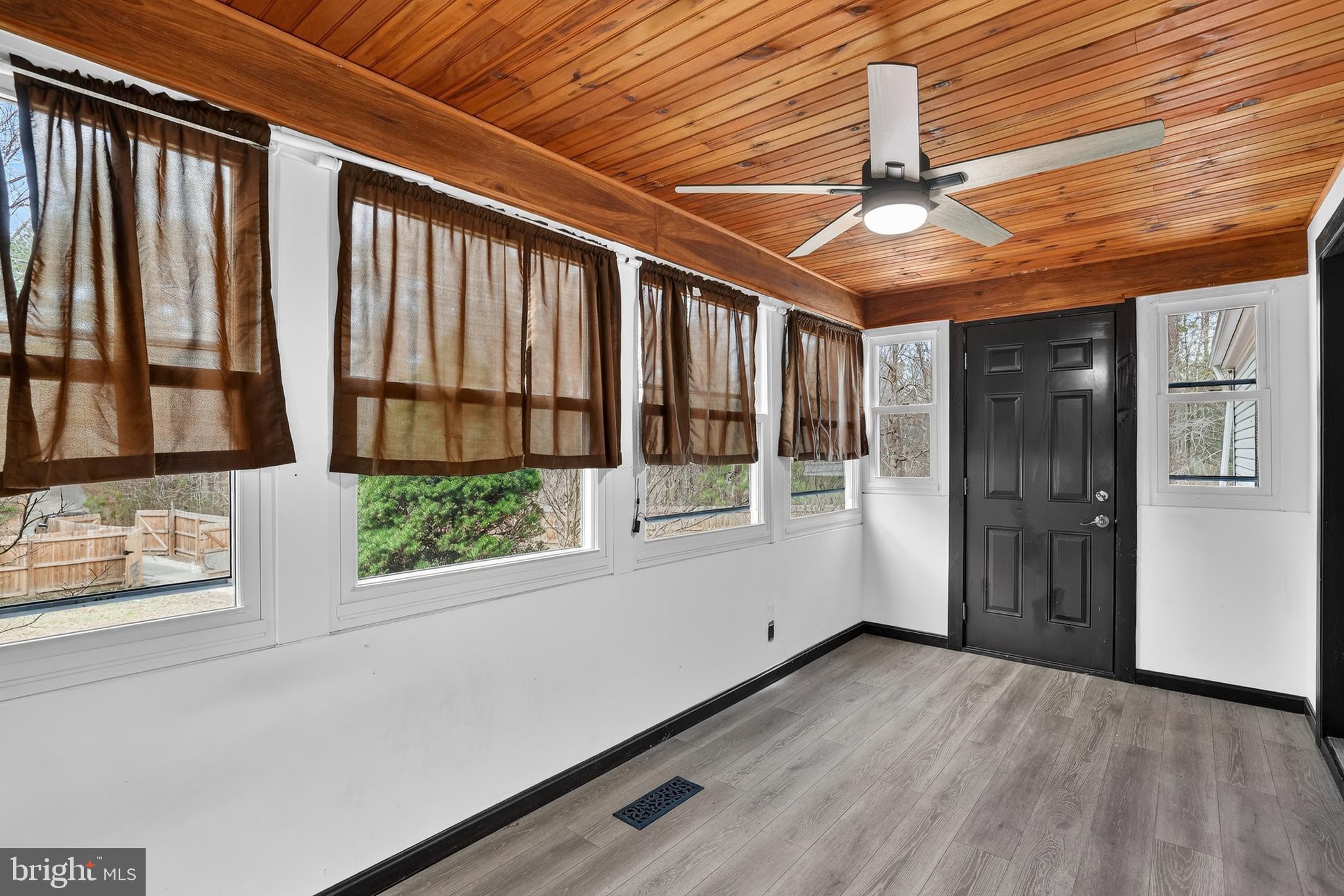 RIVER'S EDGE - Residential