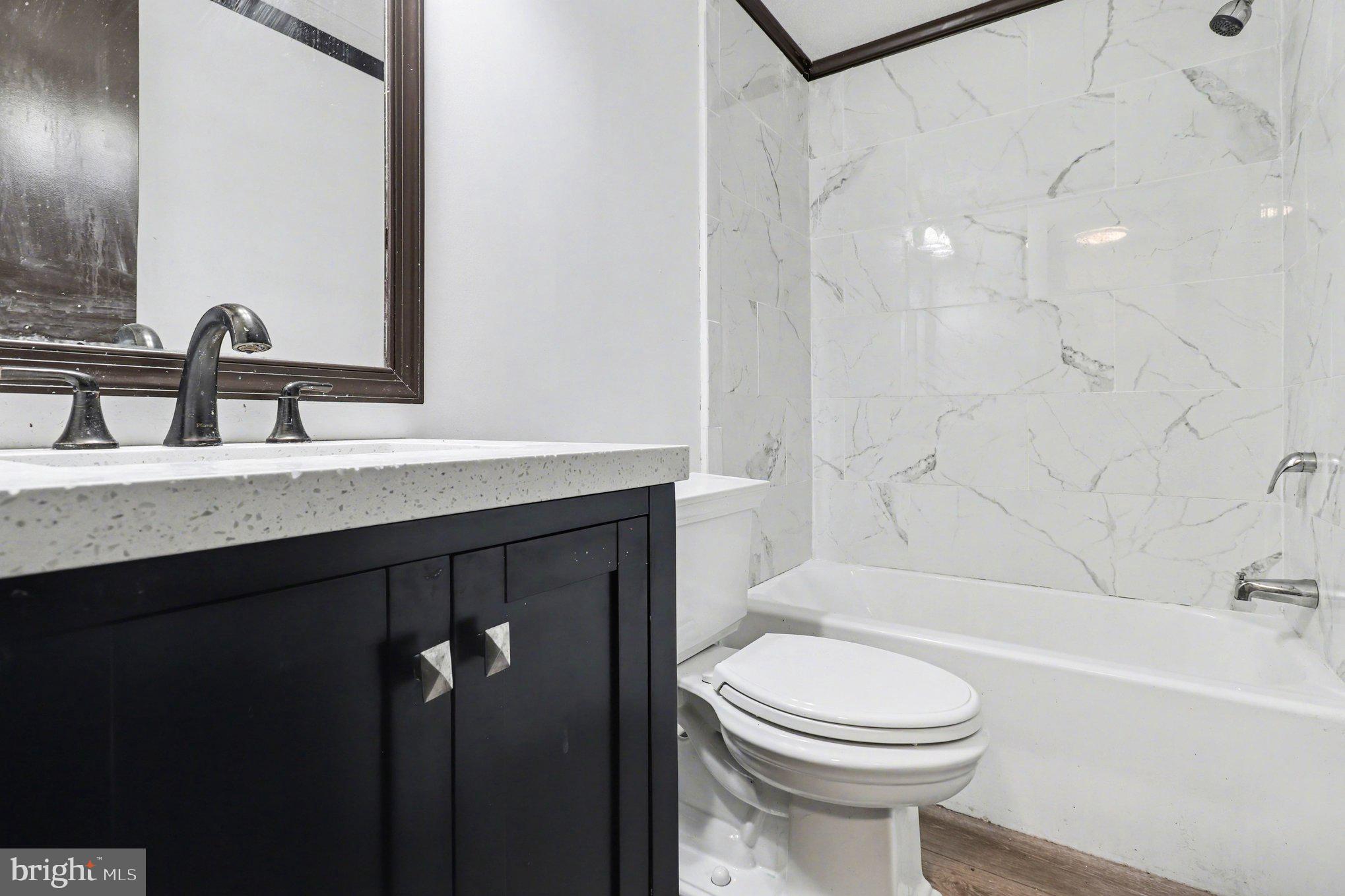 RIVER'S EDGE - Residential