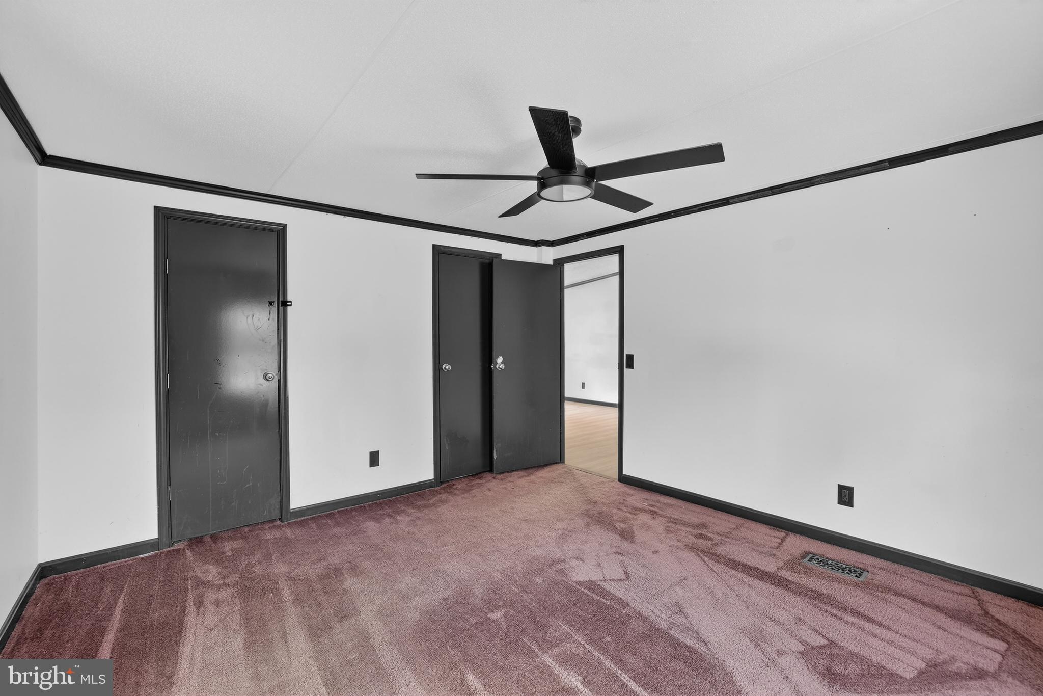 RIVER'S EDGE - Residential