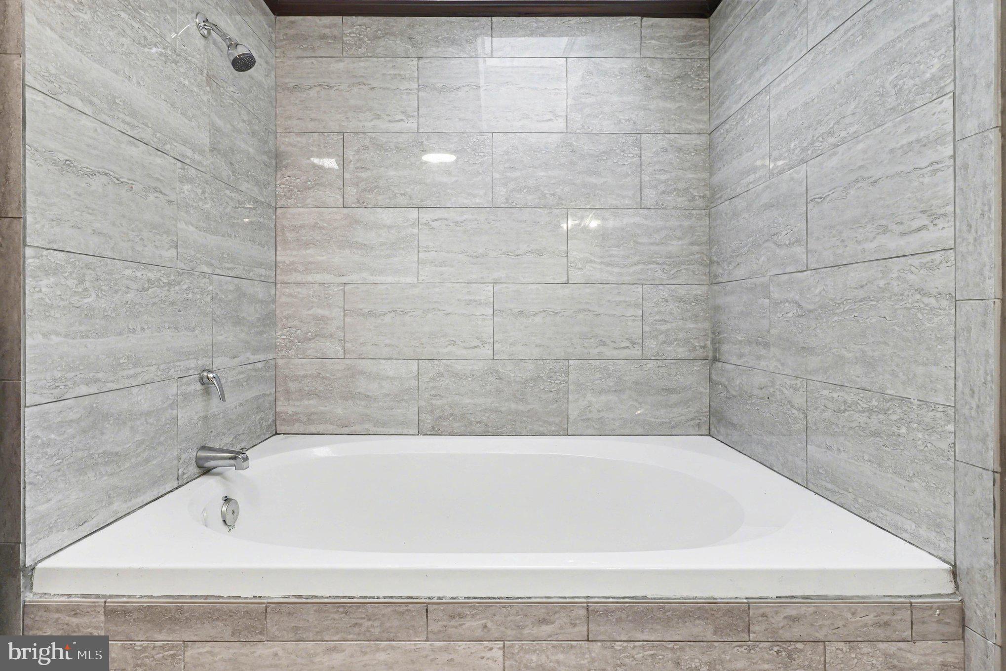 RIVER'S EDGE - Residential