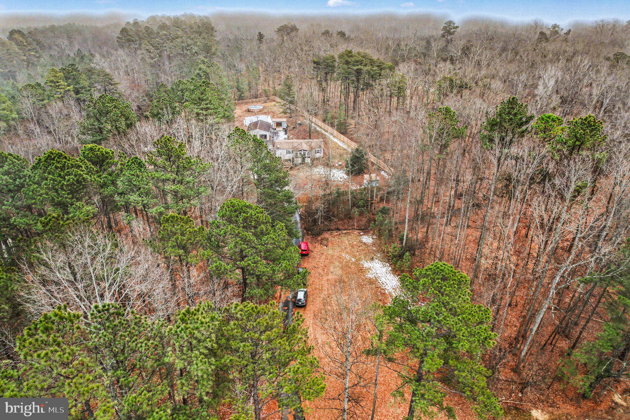 RIVER'S EDGE - Residential