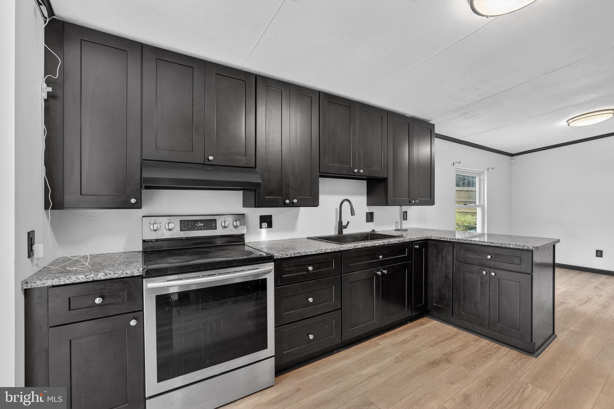 RIVER'S EDGE - Residential