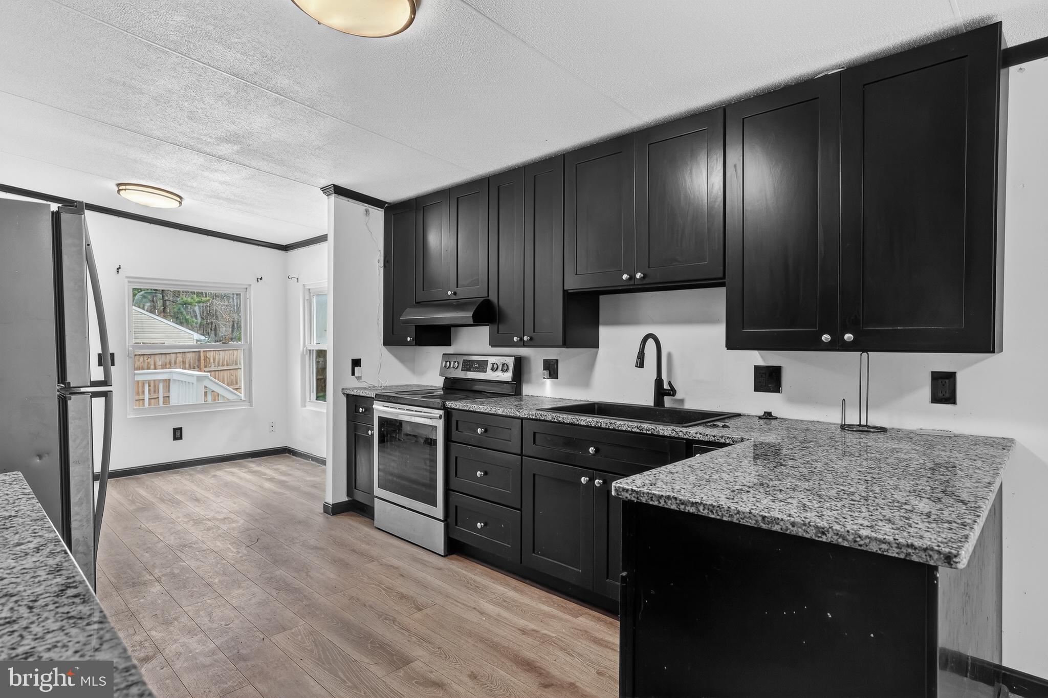 RIVER'S EDGE - Residential