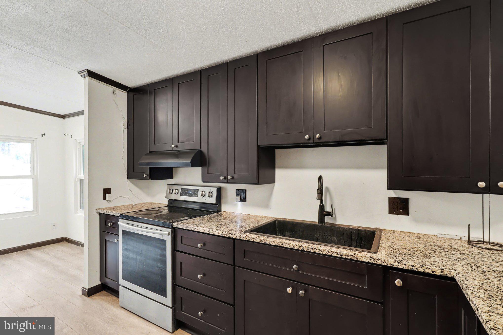 RIVER'S EDGE - Residential