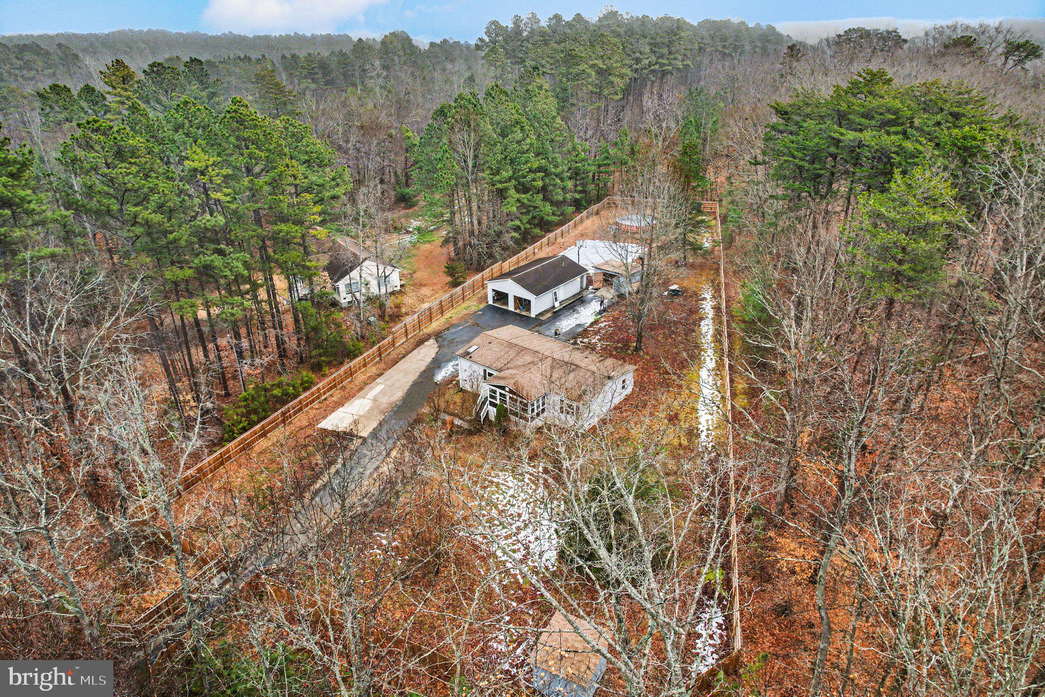 RIVER'S EDGE - Residential