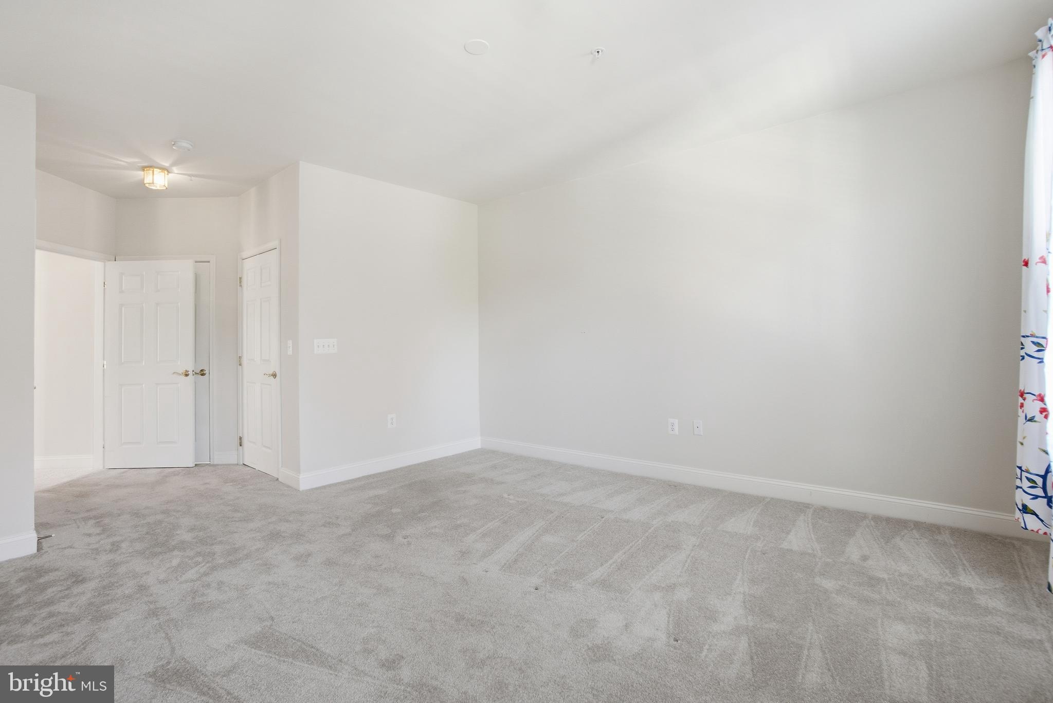 ELLICOTT HILLS - Residential