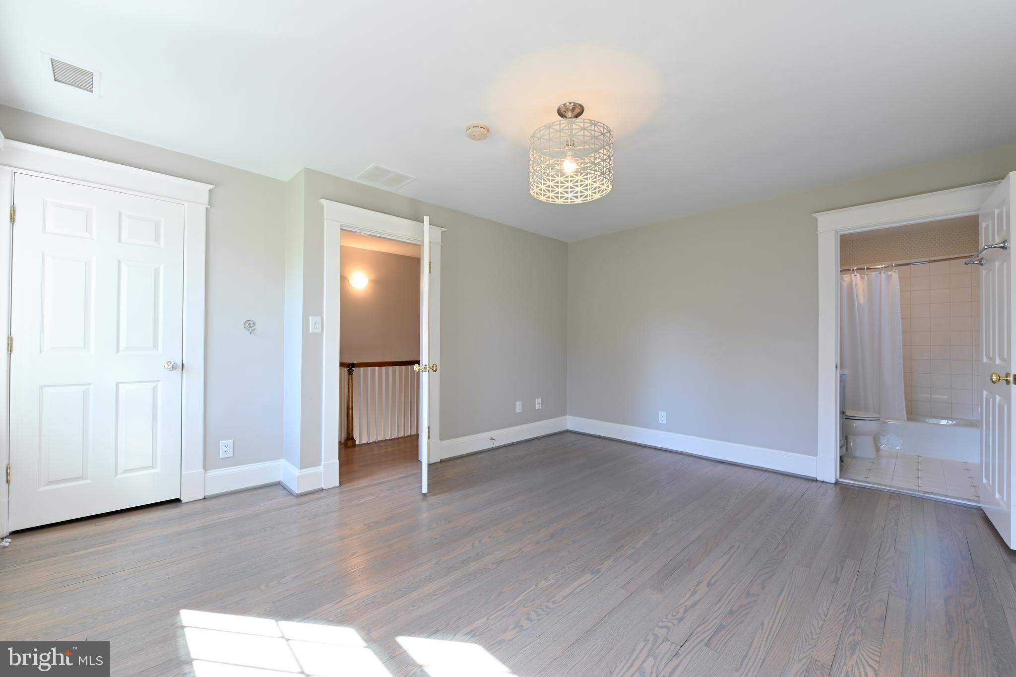 WARDOUR - Residential