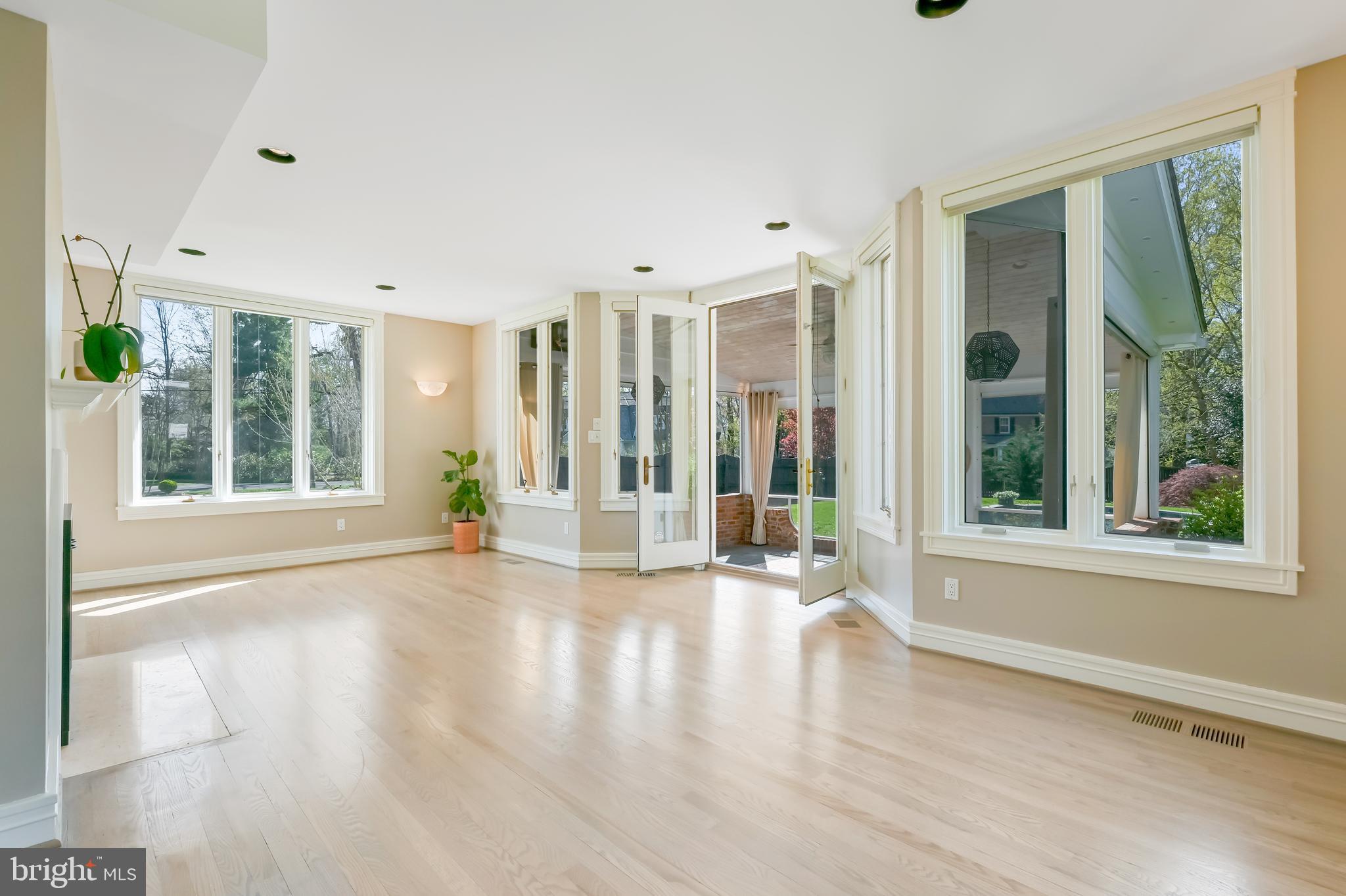 WARDOUR - Residential