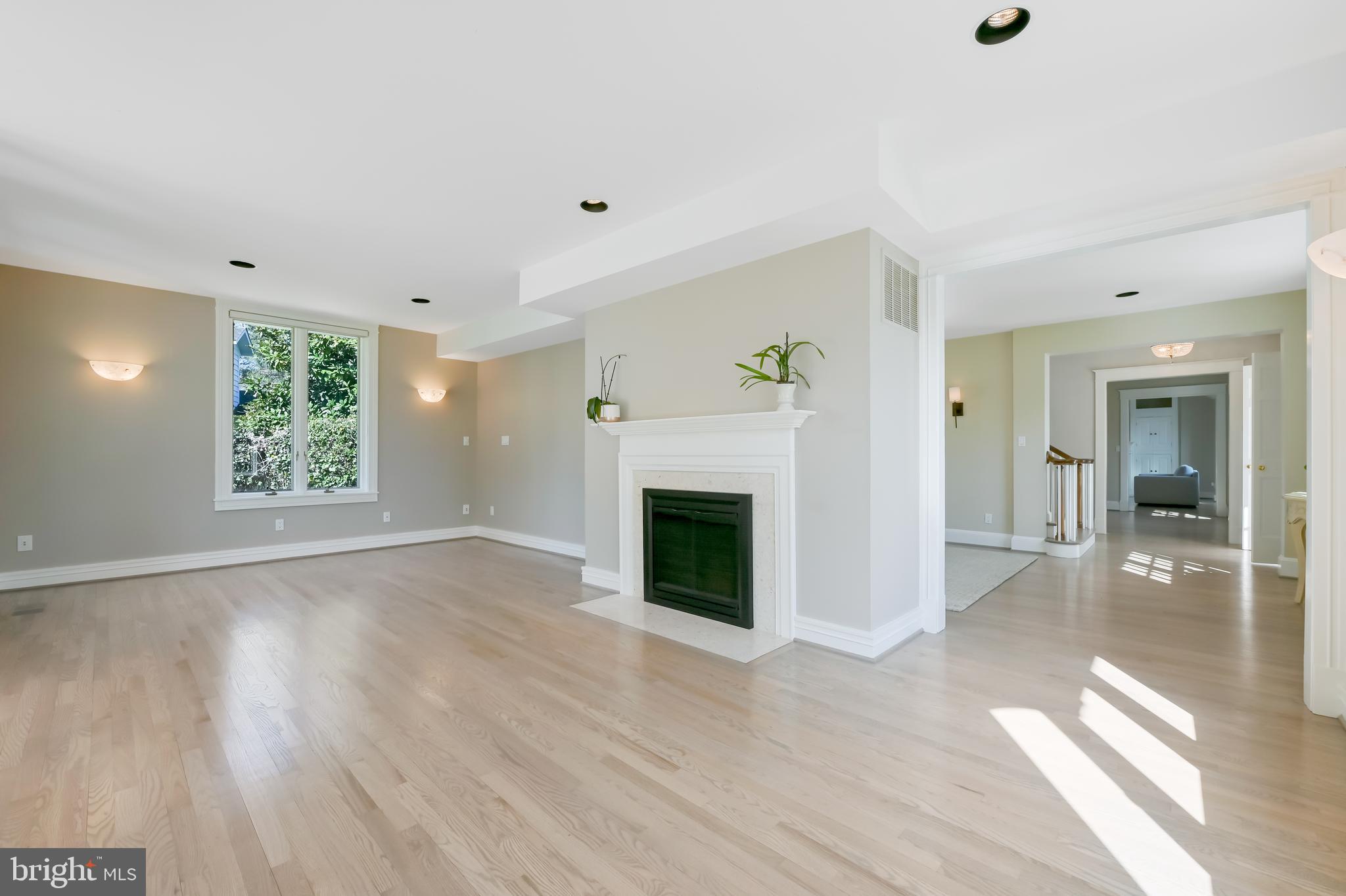 WARDOUR - Residential