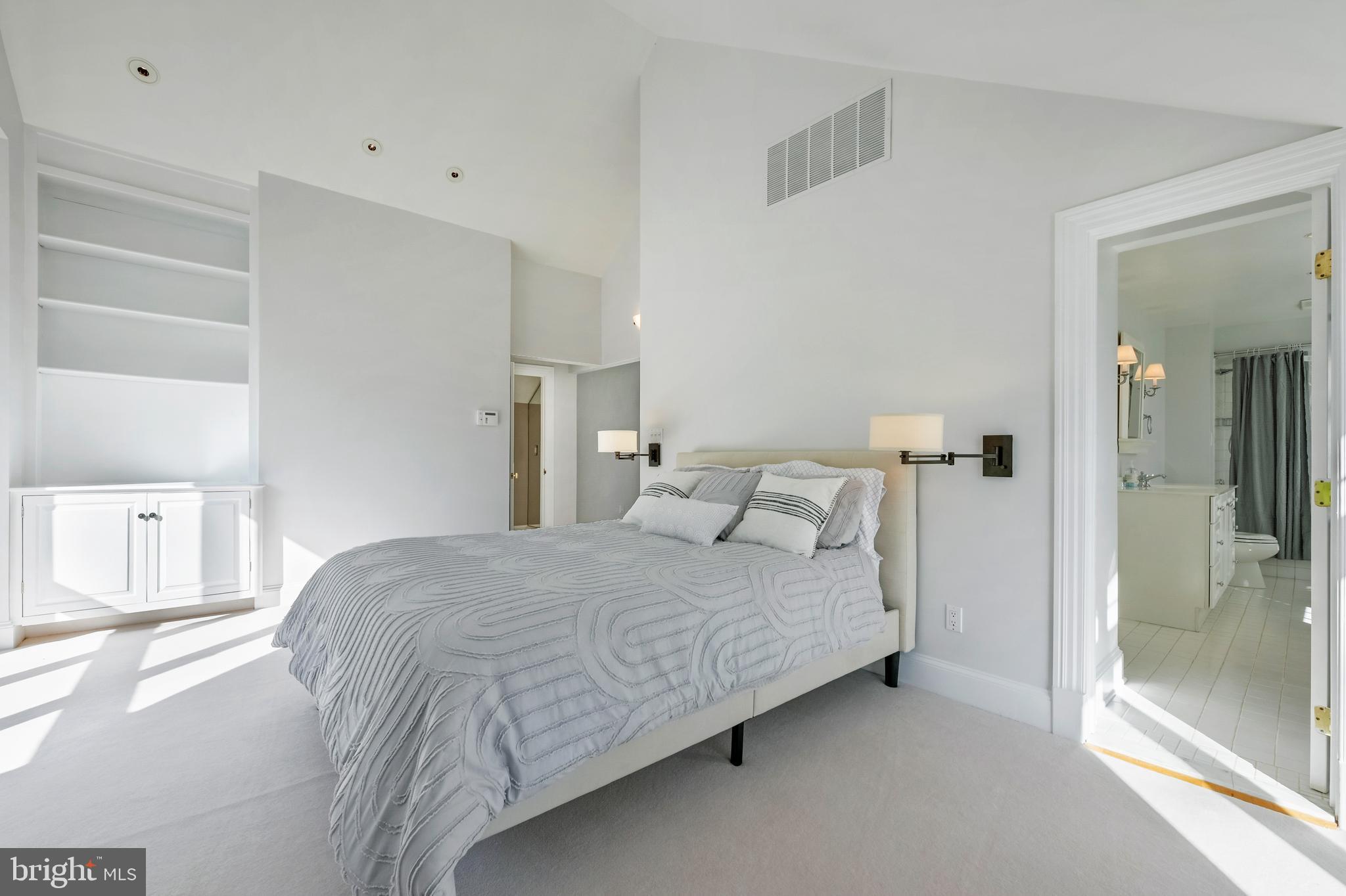 WARDOUR - Residential