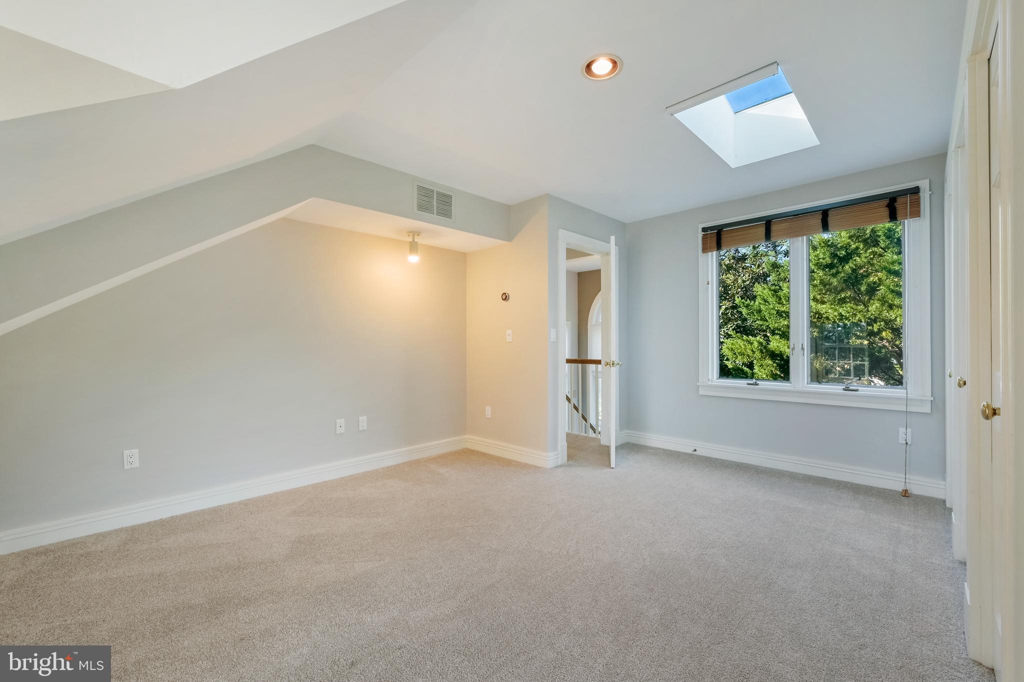 WARDOUR - Residential