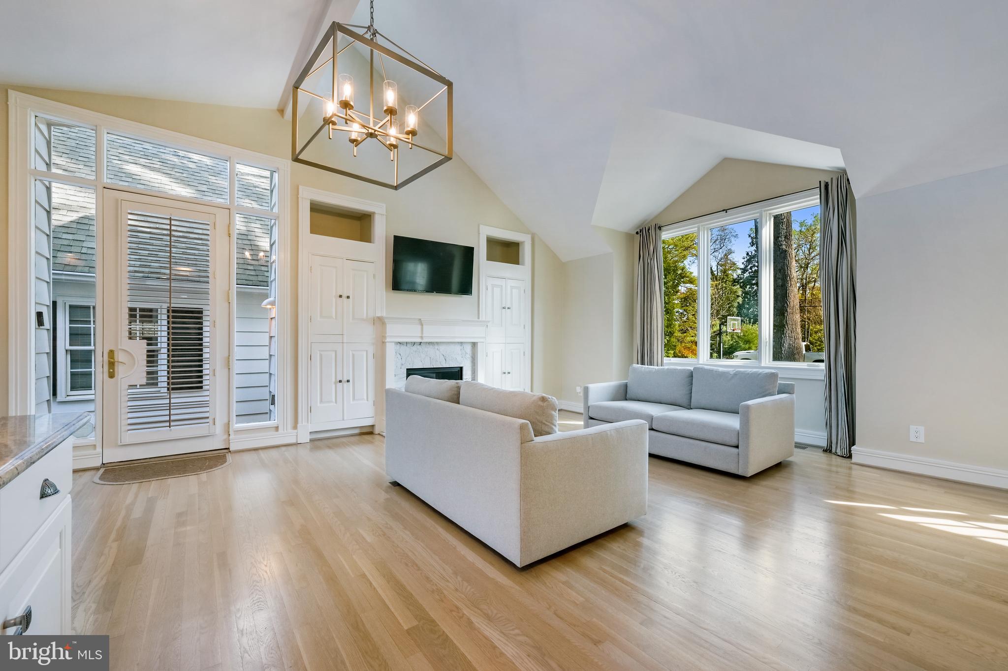 WARDOUR - Residential