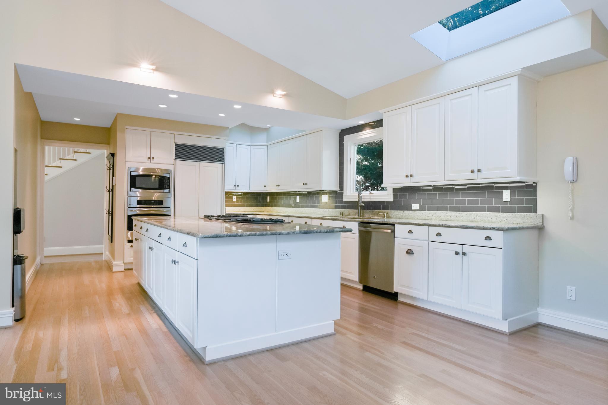 WARDOUR - Residential