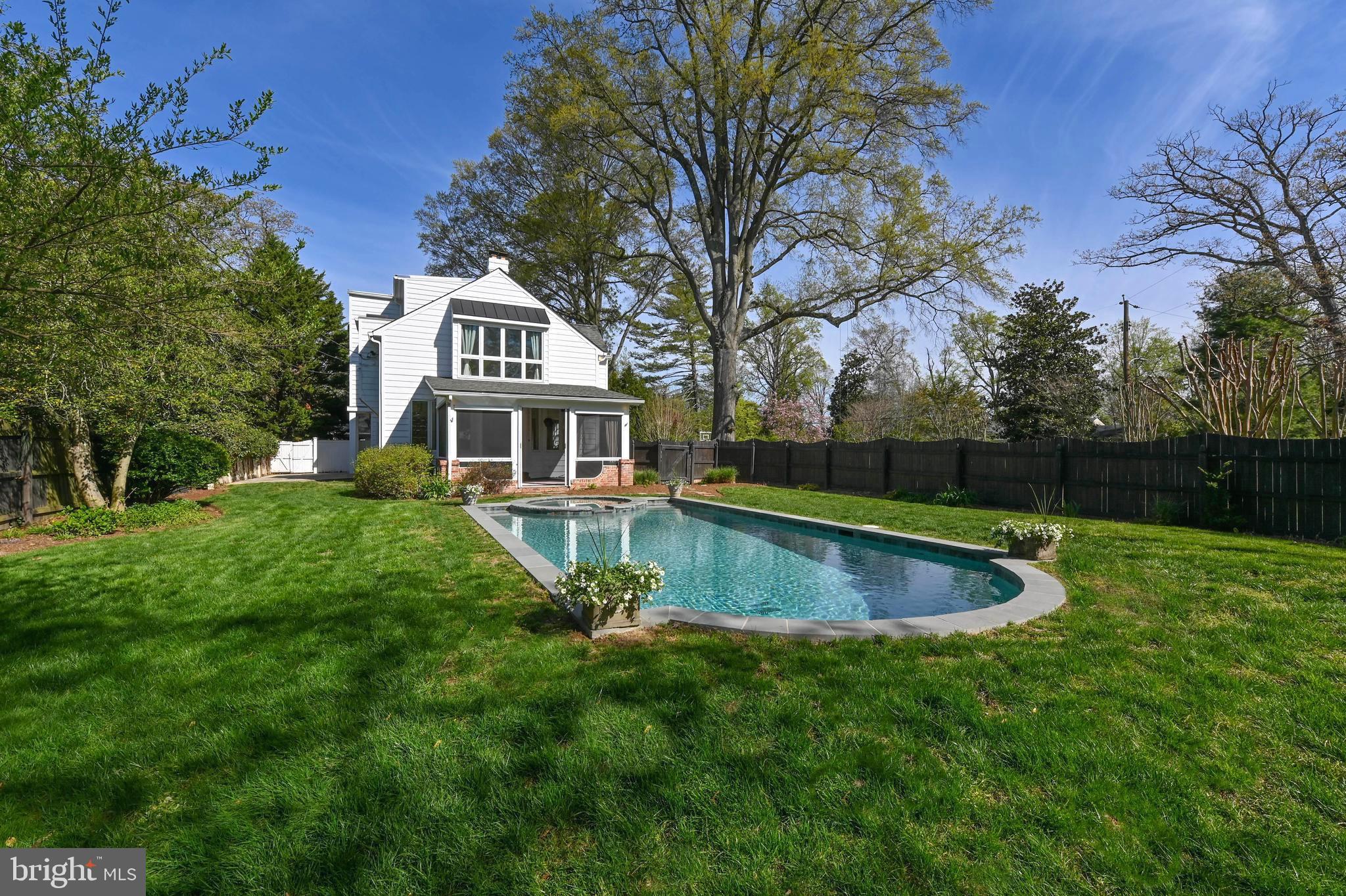 WARDOUR - Residential