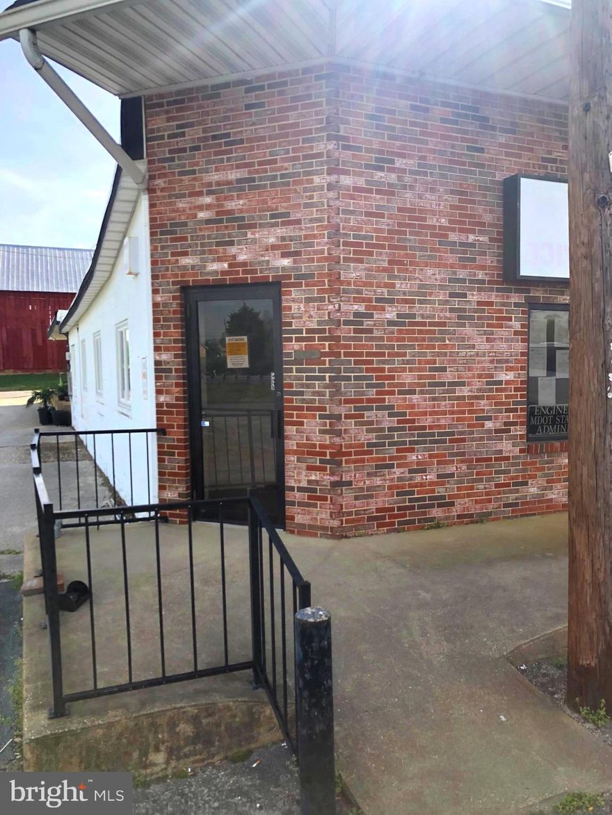 1,250 +/-  SF office space directly off Route 5. The space has a commercial entrance, three private offices, a conference room, storage room, kitchenette and a 300 sf +/- detached brick shed.