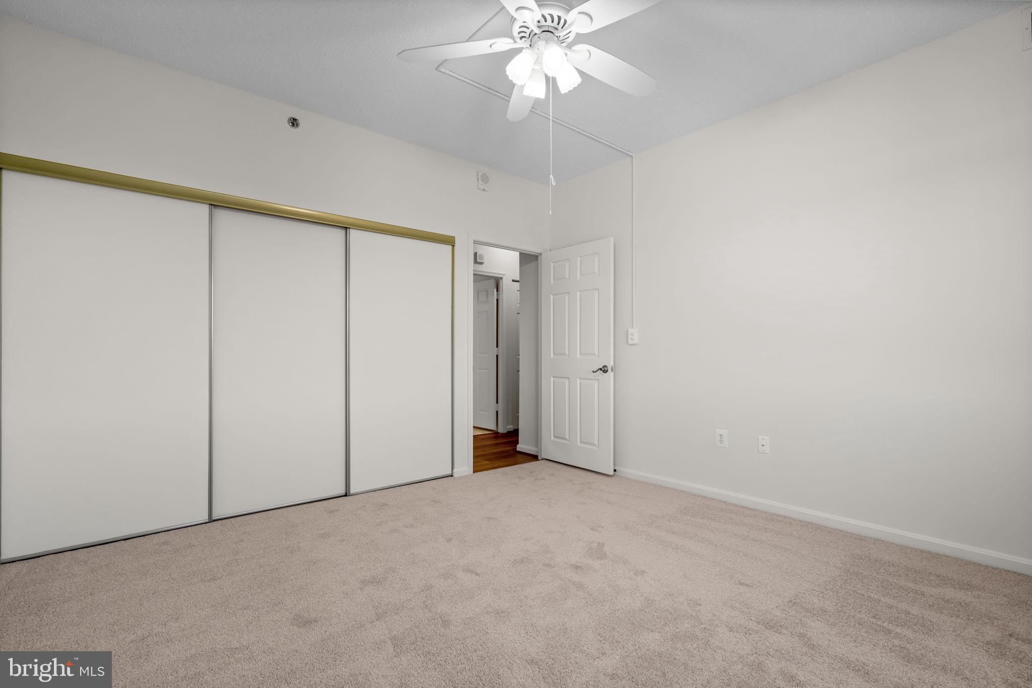 VANTAGE POINT WEST AT LW - Residential