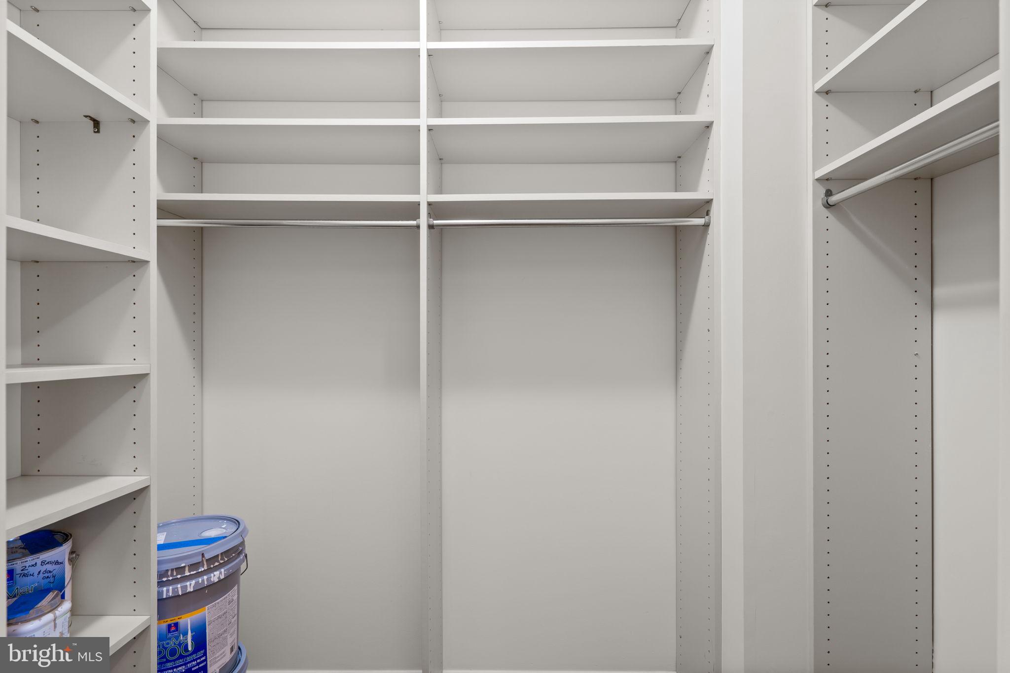 VANTAGE POINT WEST AT LW - Residential