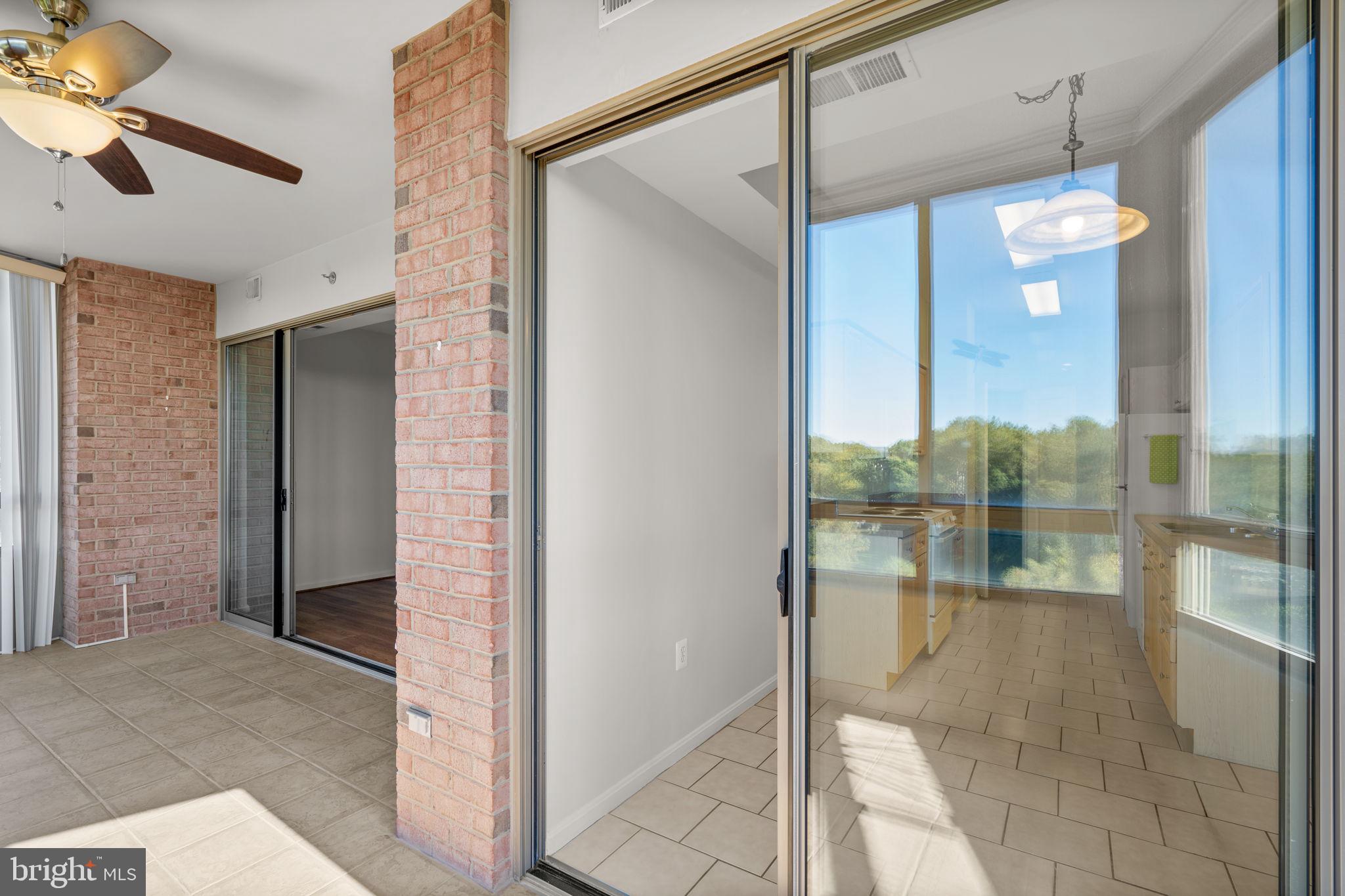 VANTAGE POINT WEST AT LW - Residential