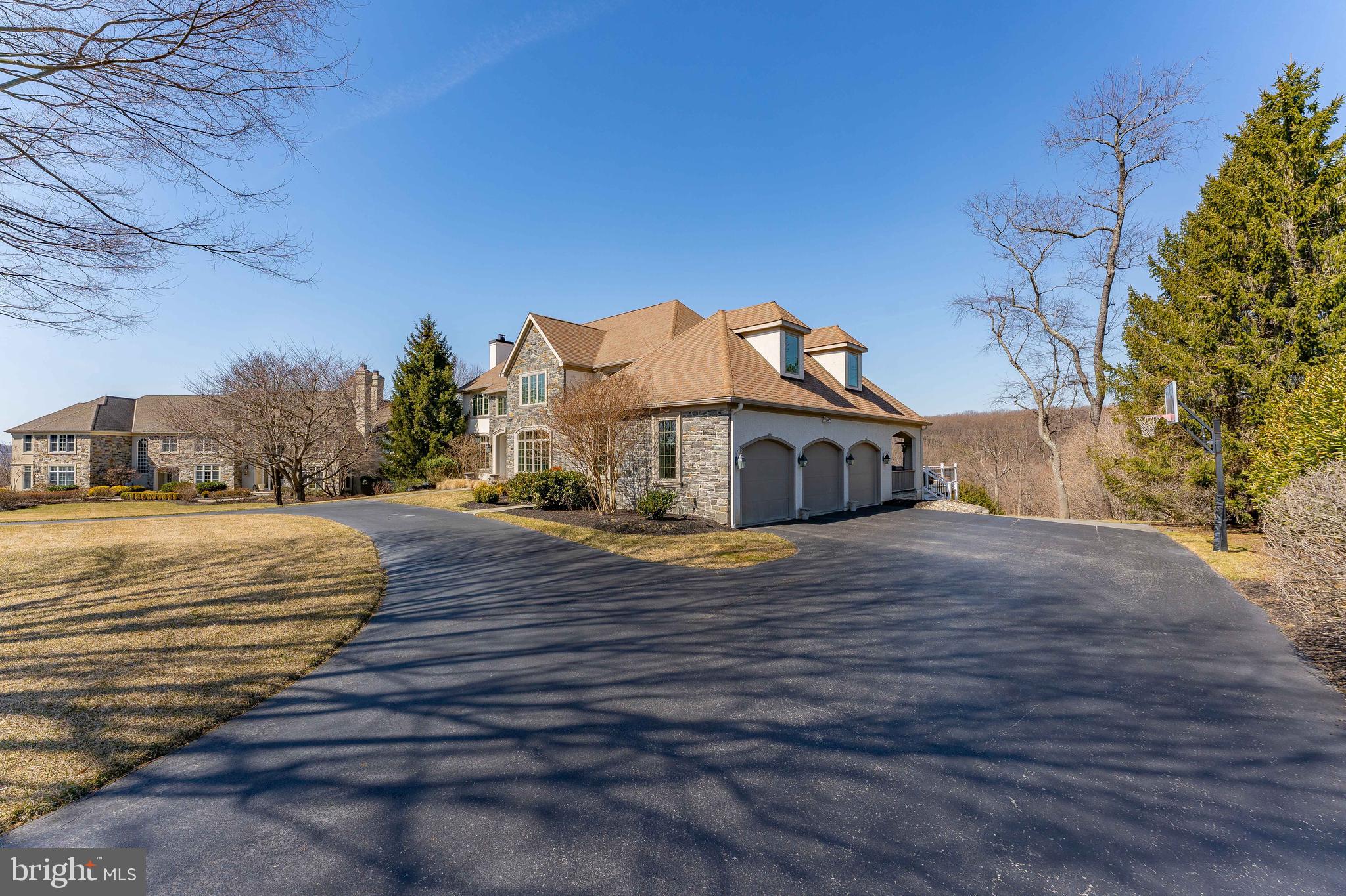 1115 LEGACY LANE