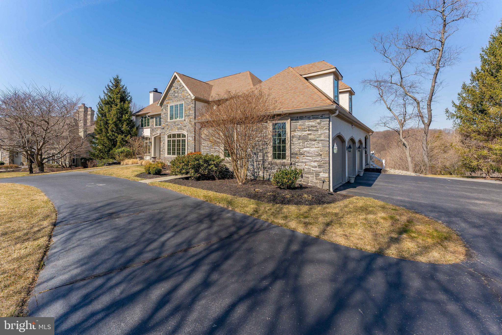 1115 LEGACY LANE