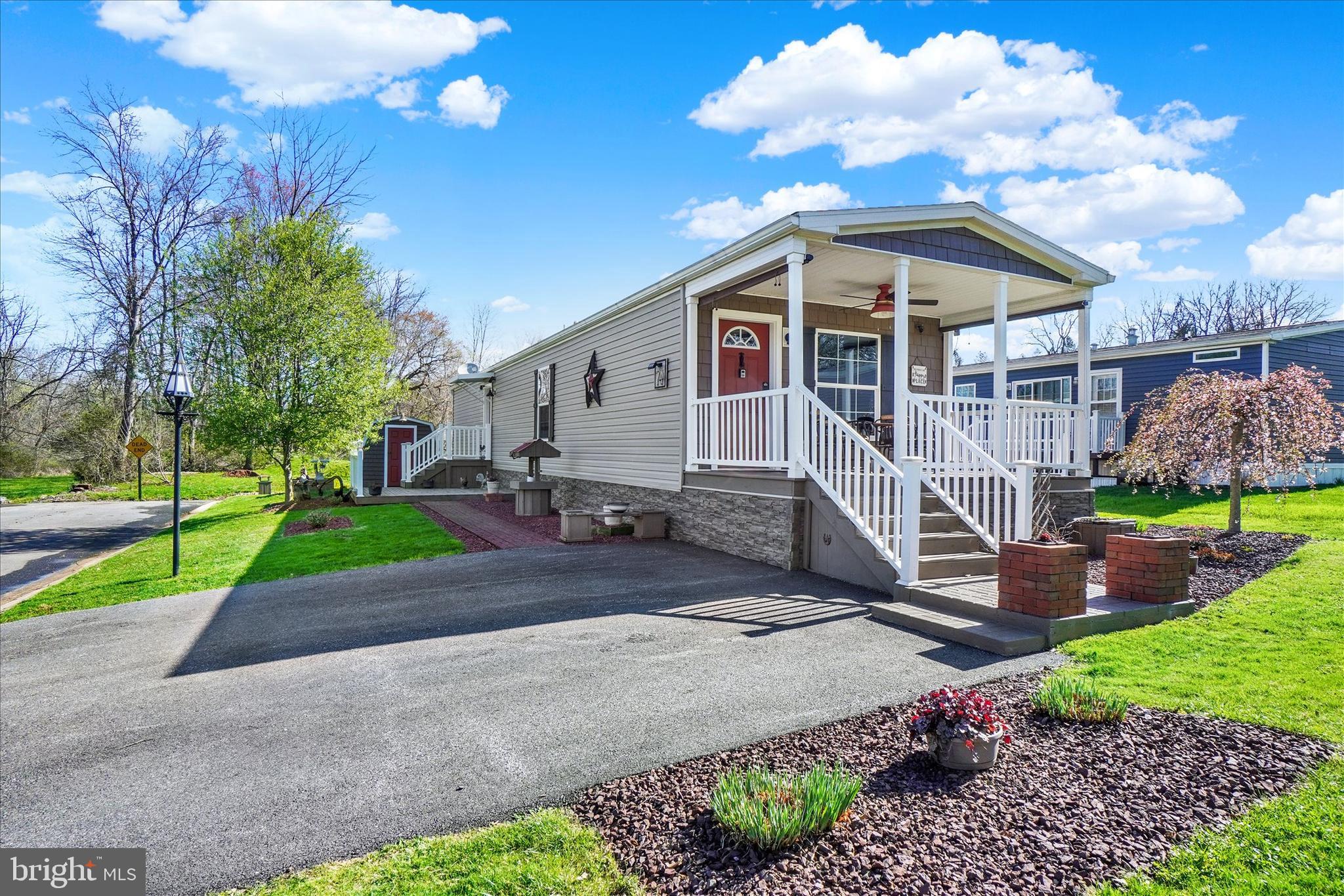 THUNDERBIRD TERRACE - Residential