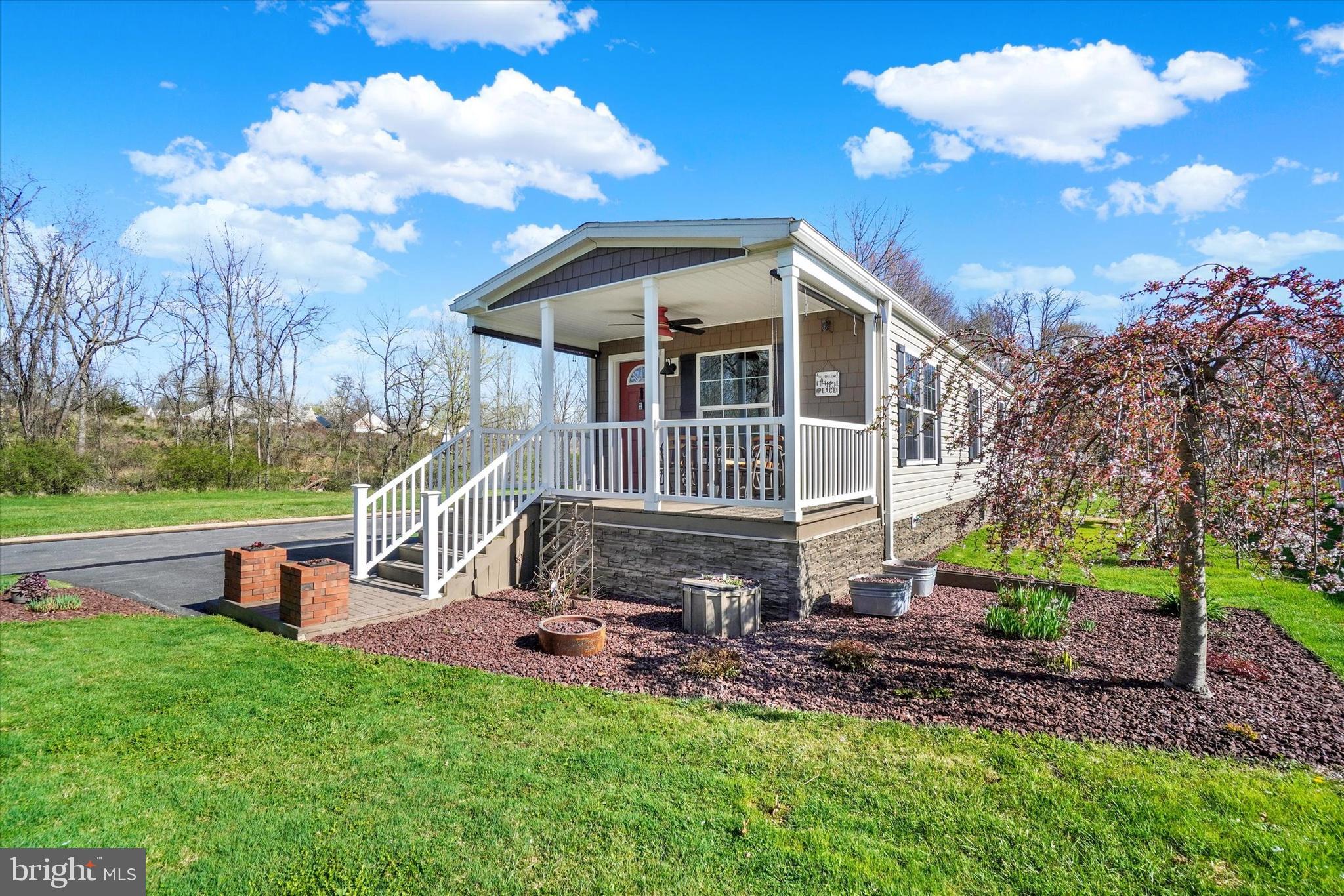 THUNDERBIRD TERRACE - Residential