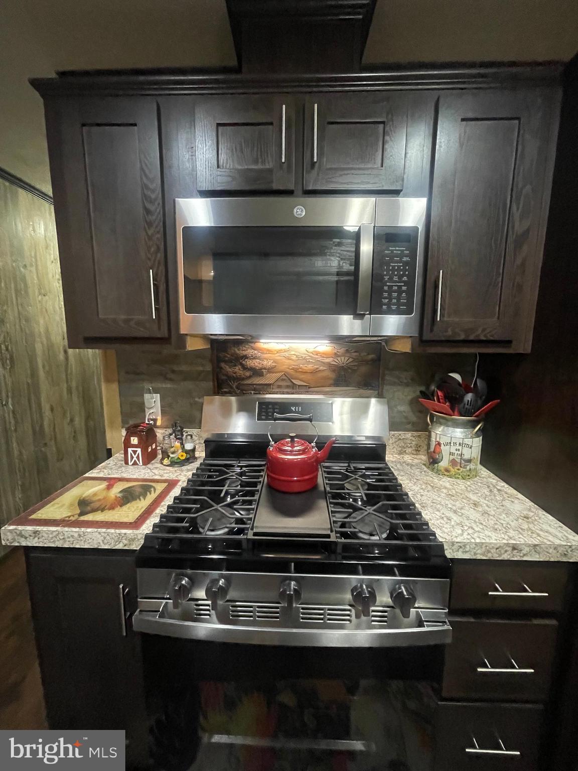 THUNDERBIRD TERRACE - Residential