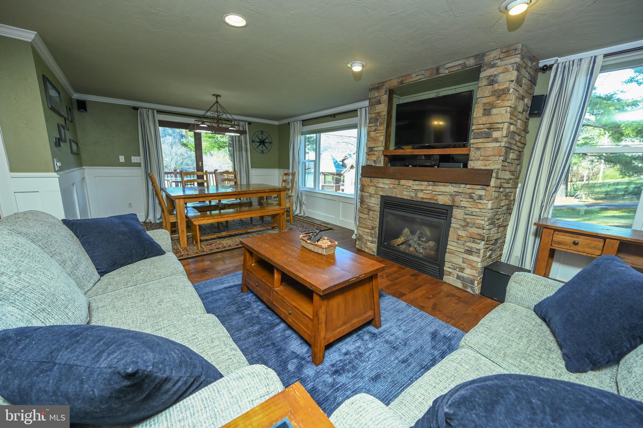 DRIFTWOOD MANOR - Residential