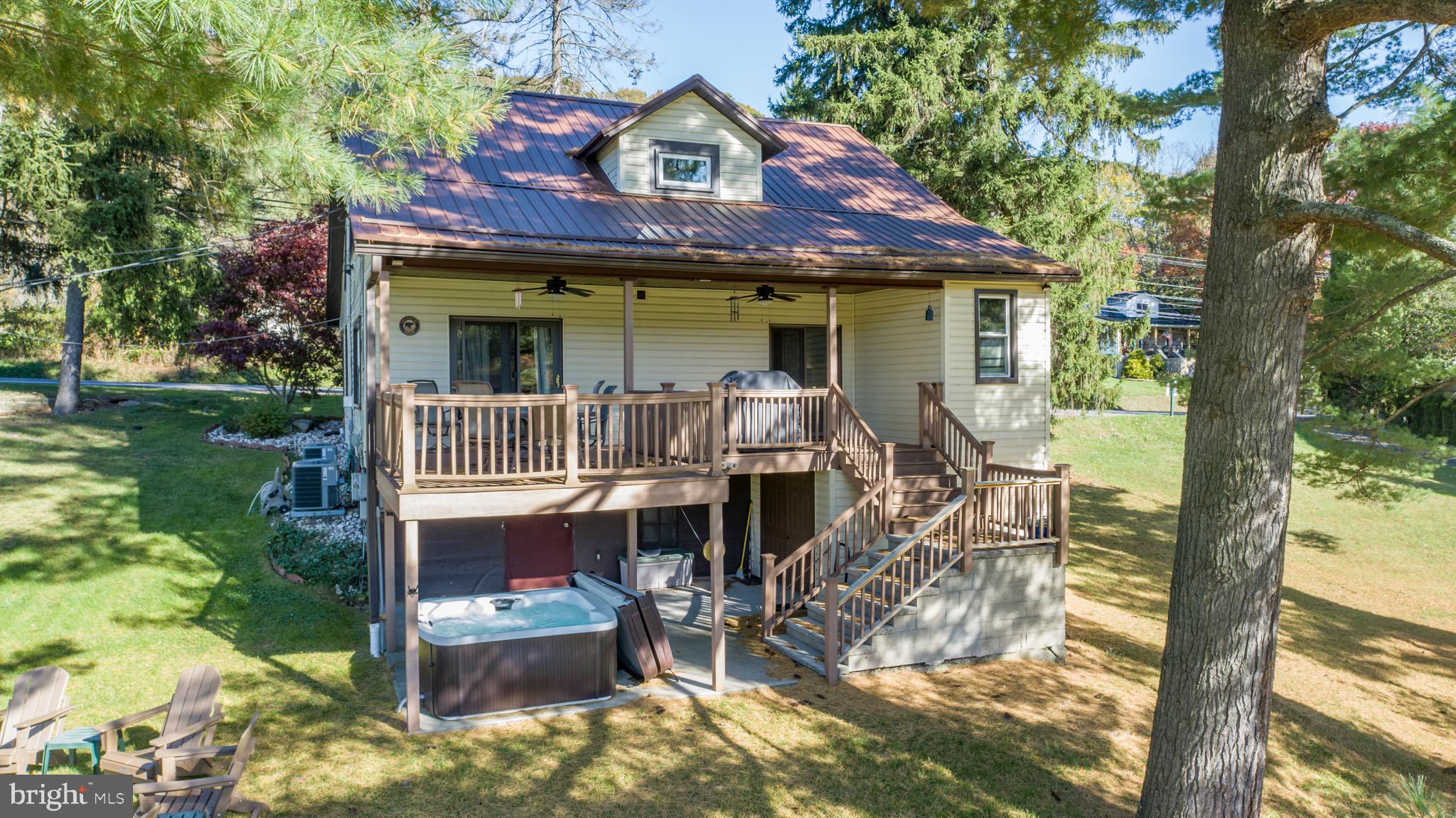 DRIFTWOOD MANOR - Residential