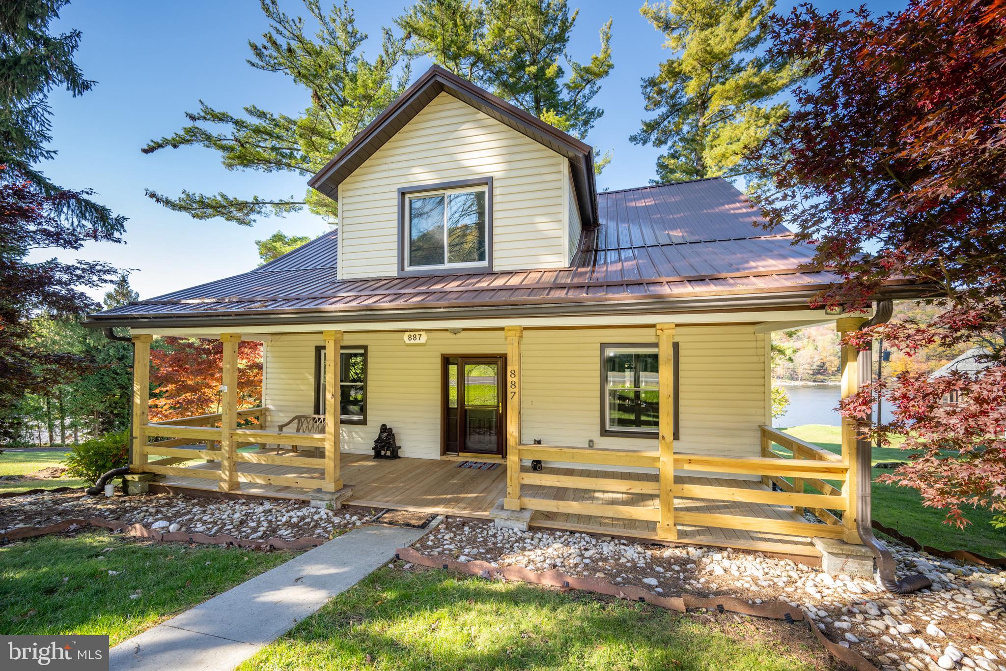 DRIFTWOOD MANOR - Residential