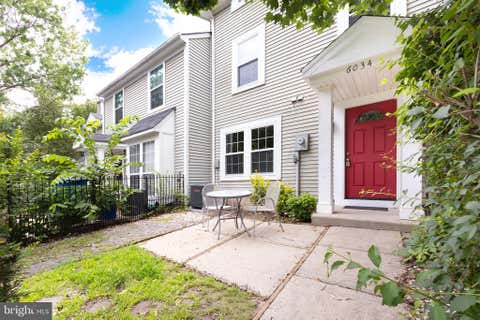 Townhouse For Sale - 6034 Netherton Street<br/> CENTREVILLE, VA 20120