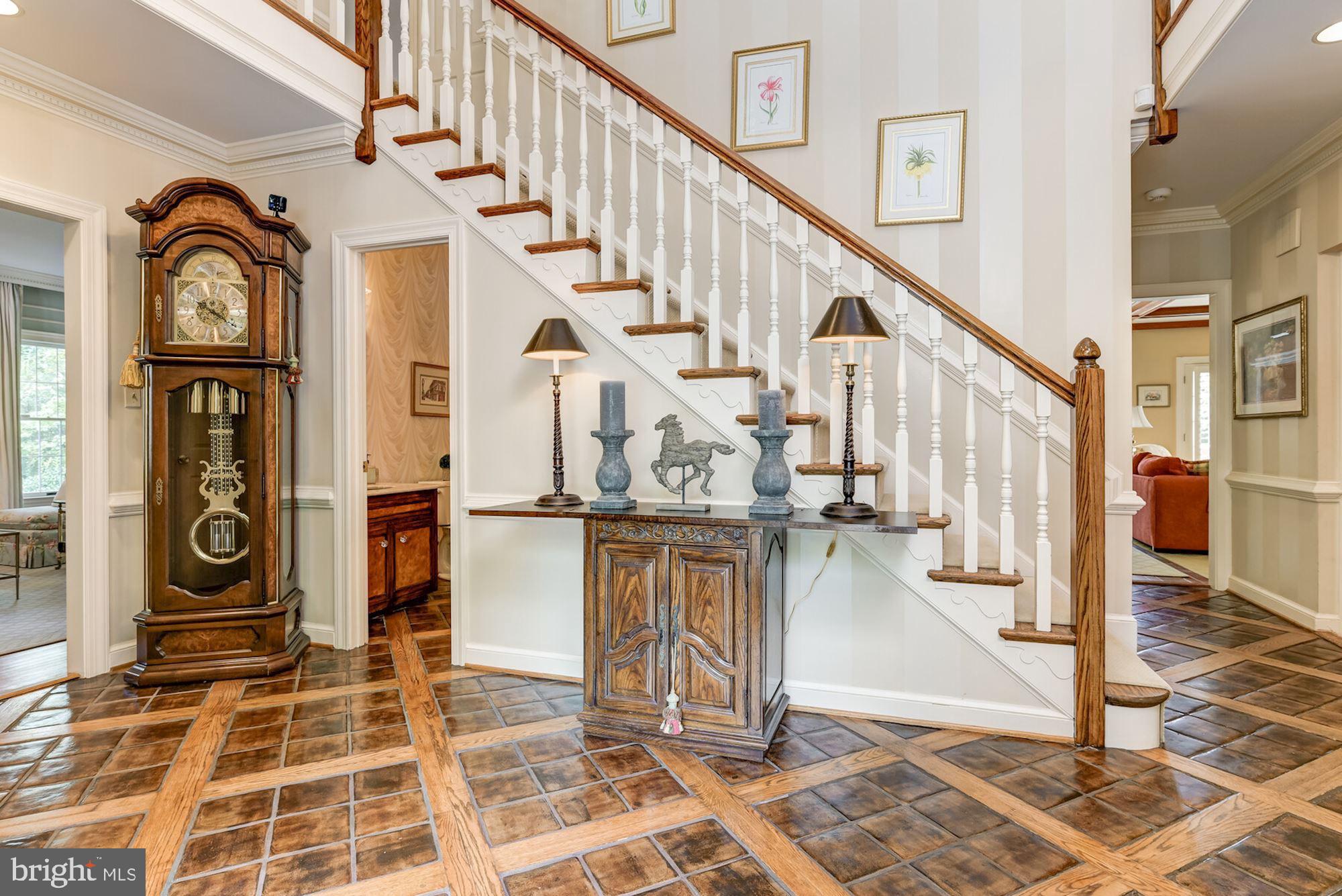 BRADLEY HILLS GROVE - Residential