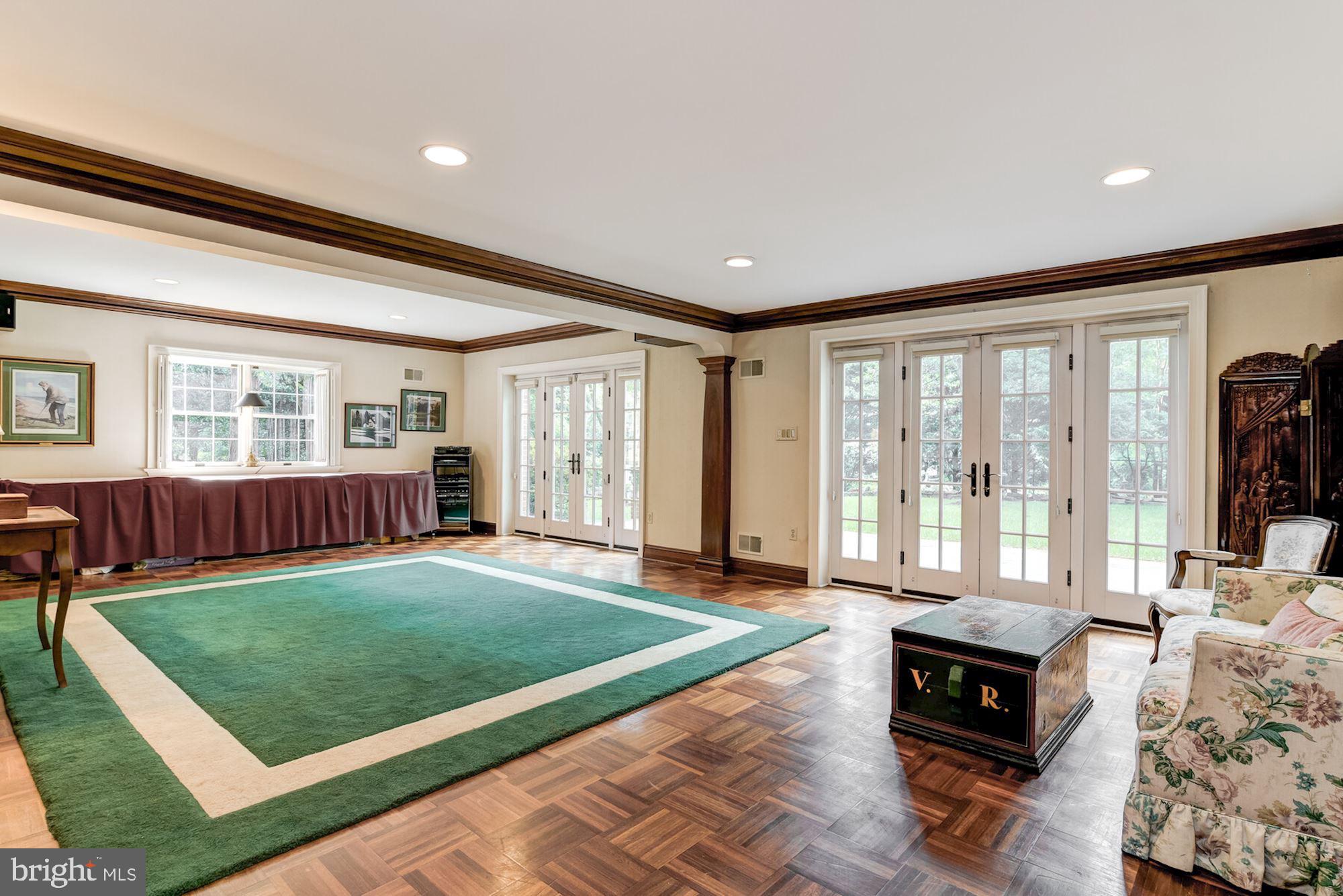 BRADLEY HILLS GROVE - Residential