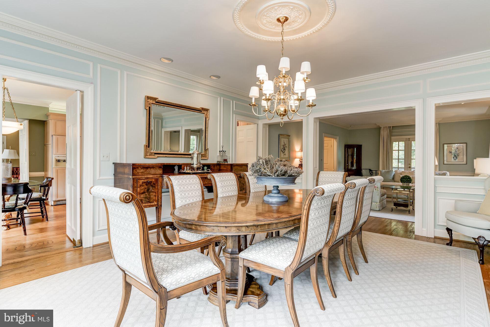 BRADLEY HILLS GROVE - Residential