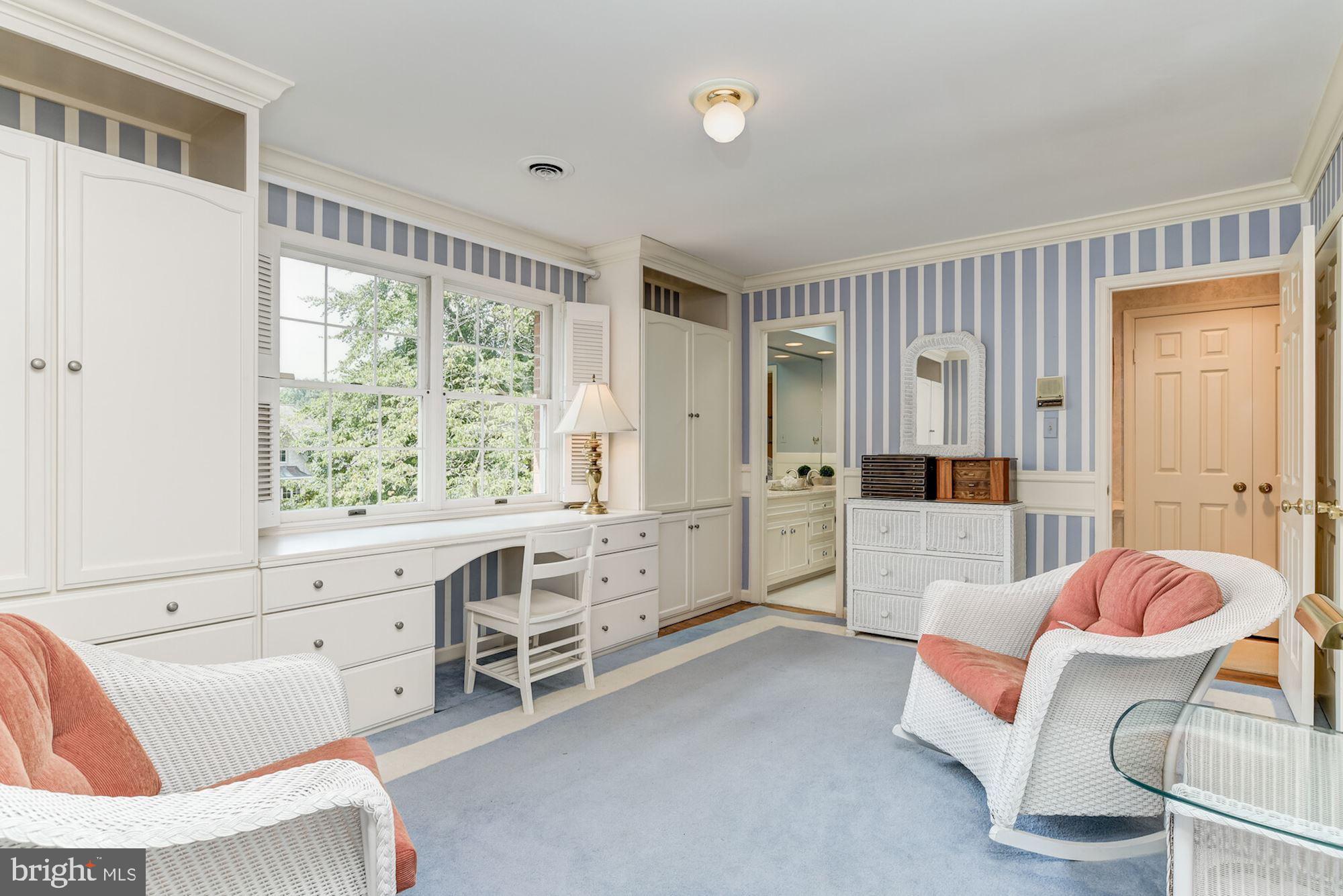 BRADLEY HILLS GROVE - Residential