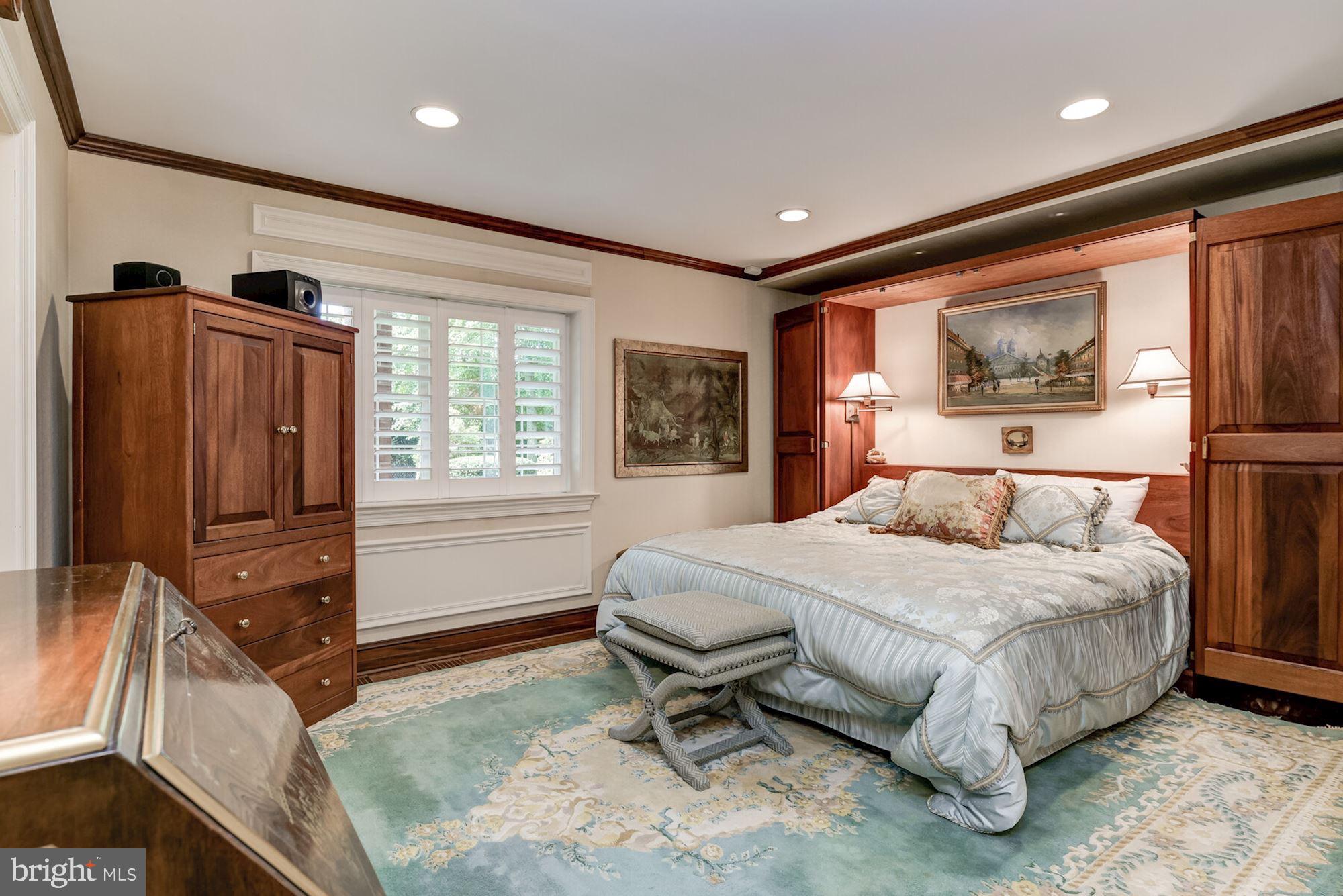 BRADLEY HILLS GROVE - Residential